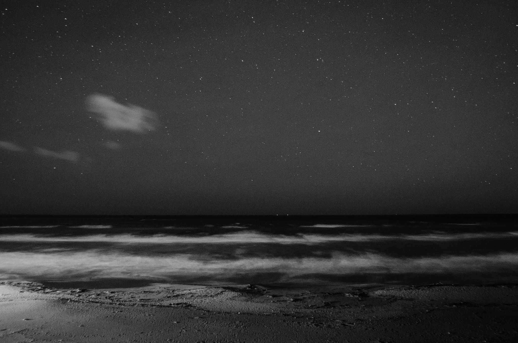 Nikon D7000 + Sigma 17-35mm F2.8-4 EX Aspherical sample photo. Night storm photography