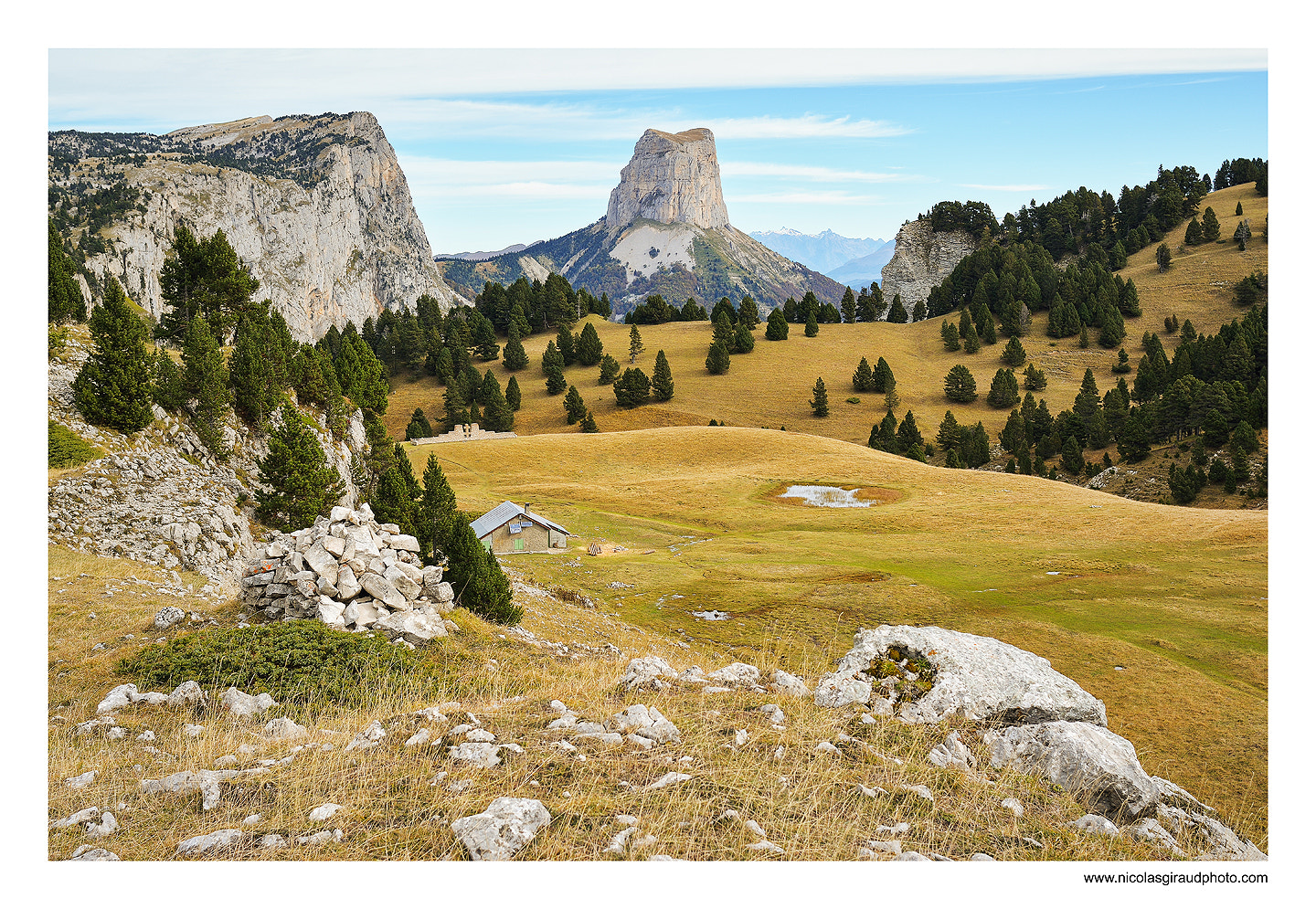 Nikon D7100 + Nikon AF Nikkor 28mm F2.8D sample photo. Chamailloux - vercors - france photography