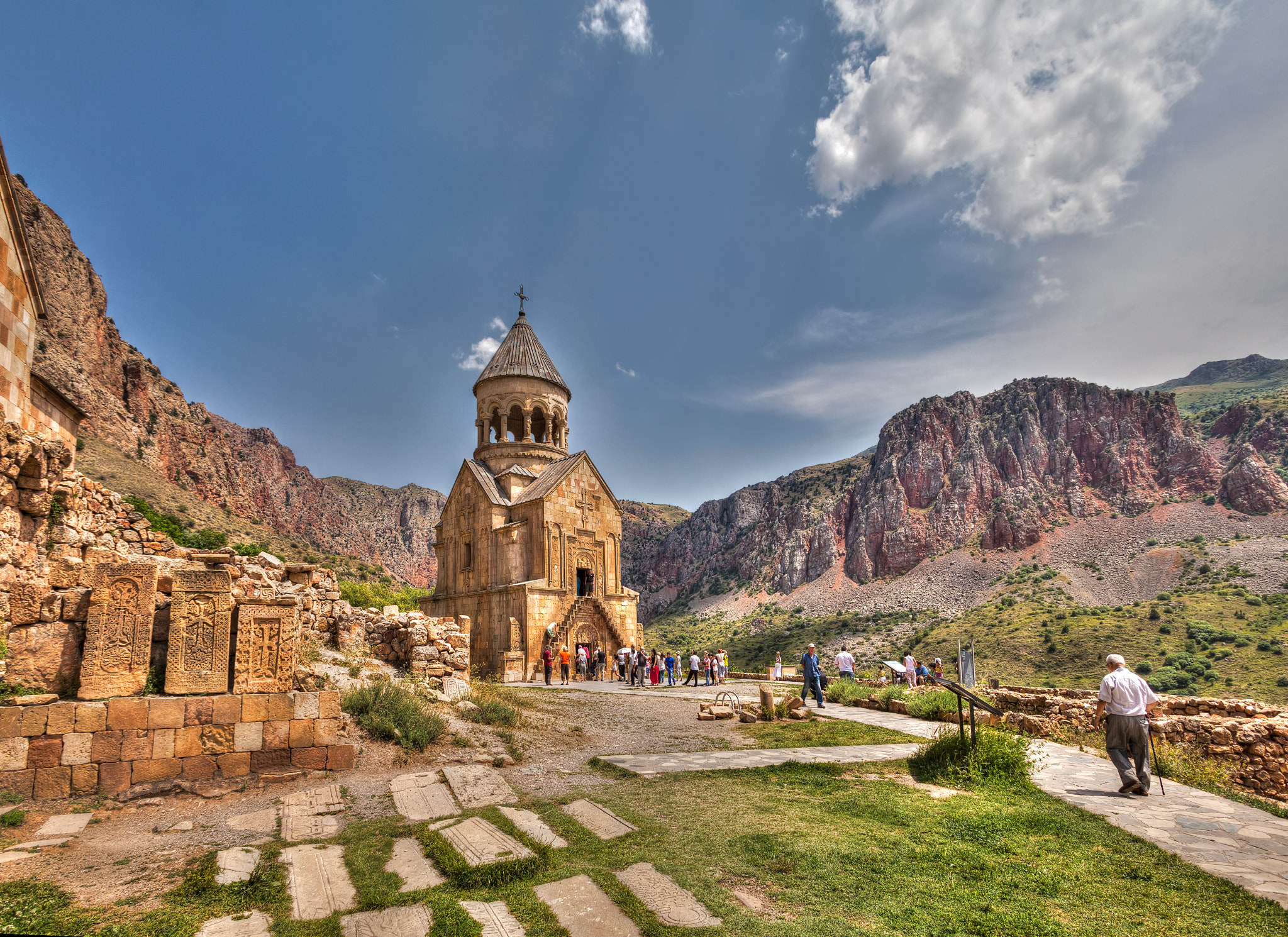 Canon EF 17-35mm f/2.8L sample photo. New monastery photography