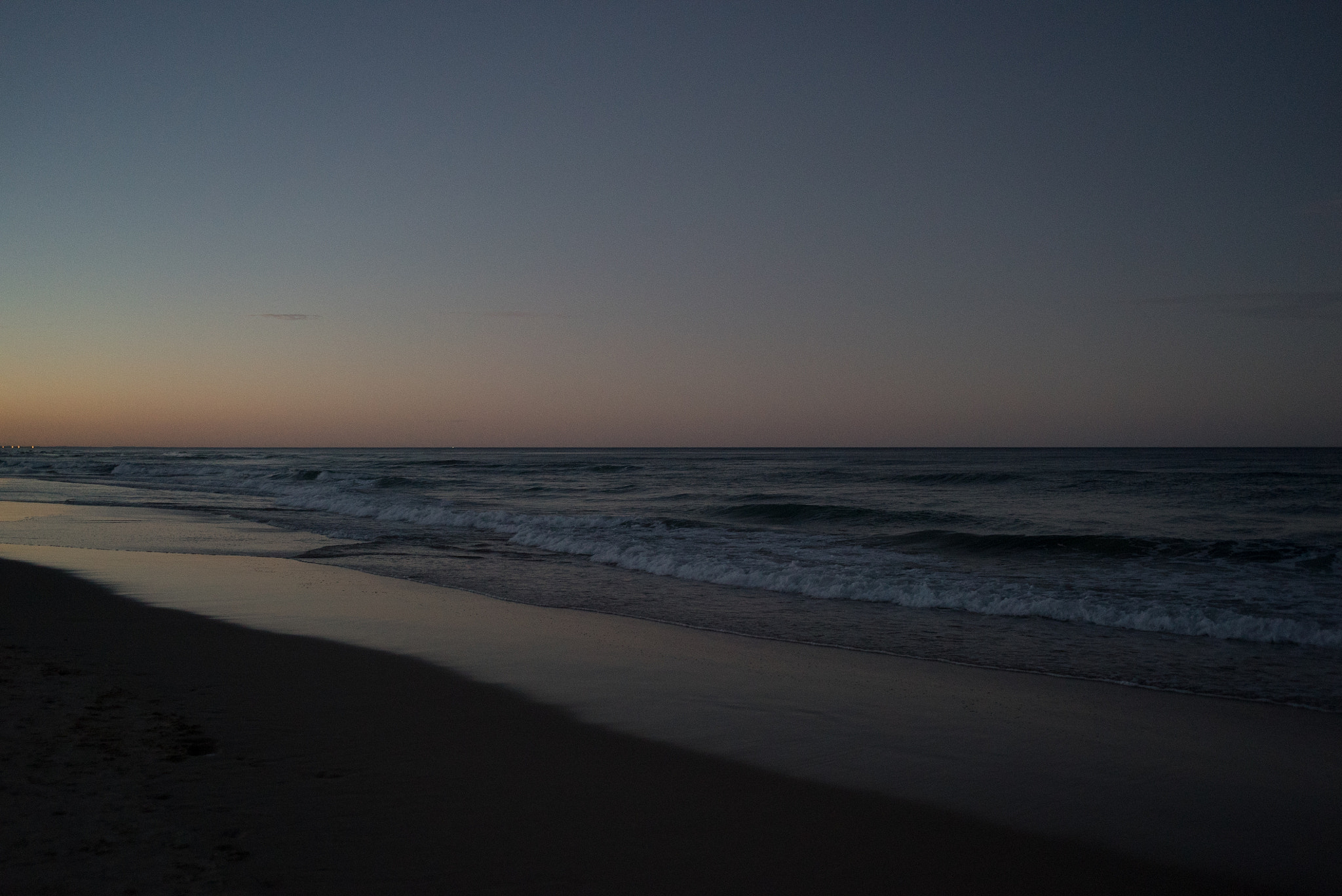 E 35mm F2 sample photo. Dsc photography