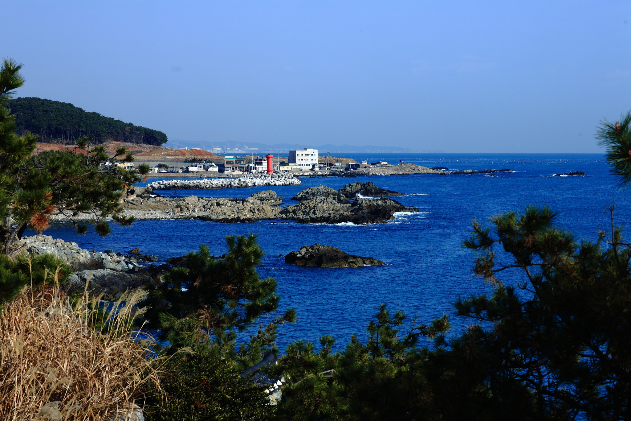 Canon EOS 5D + Canon EF 85mm F1.2L II USM sample photo. A sea village photography