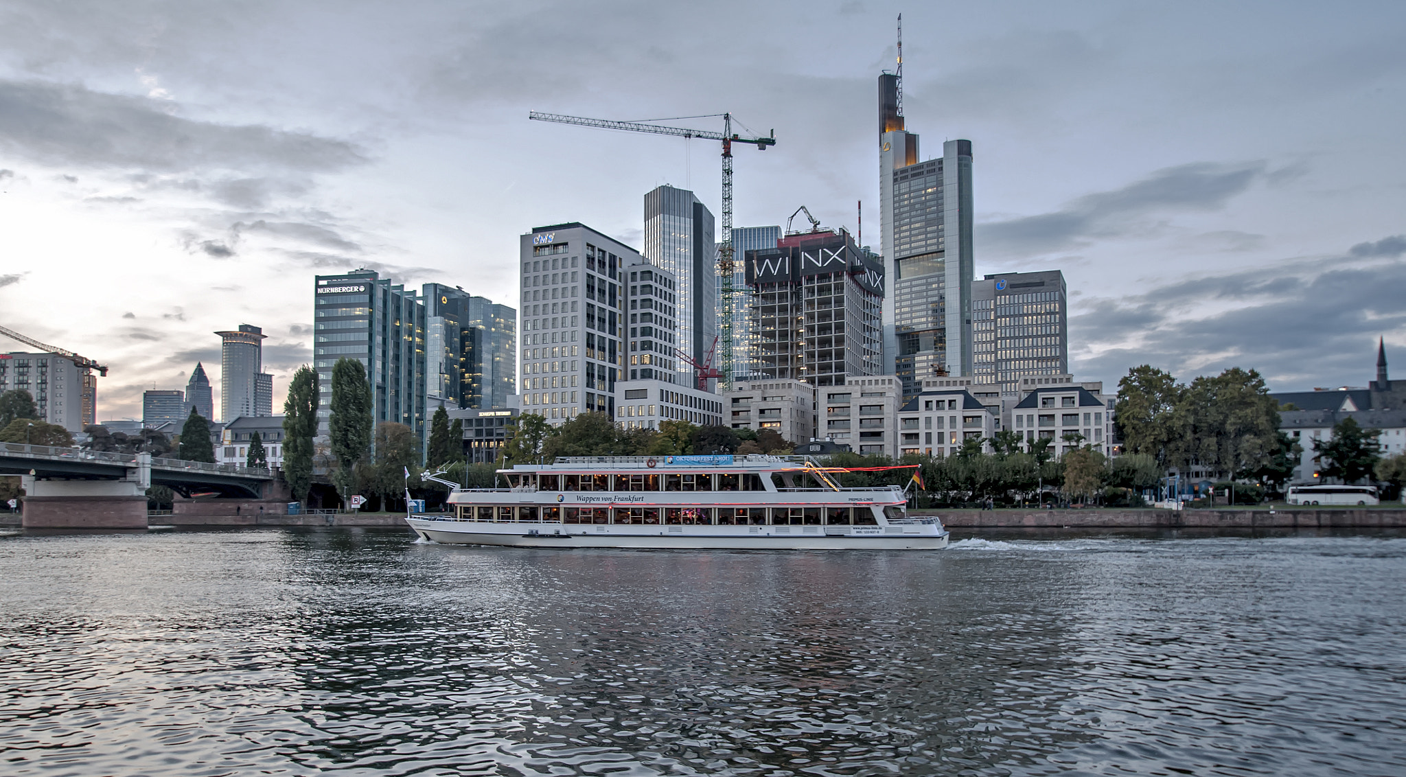 Nikon D90 + Tamron SP AF 10-24mm F3.5-4.5 Di II LD Aspherical (IF) sample photo. Frankfurt skyline - day photography