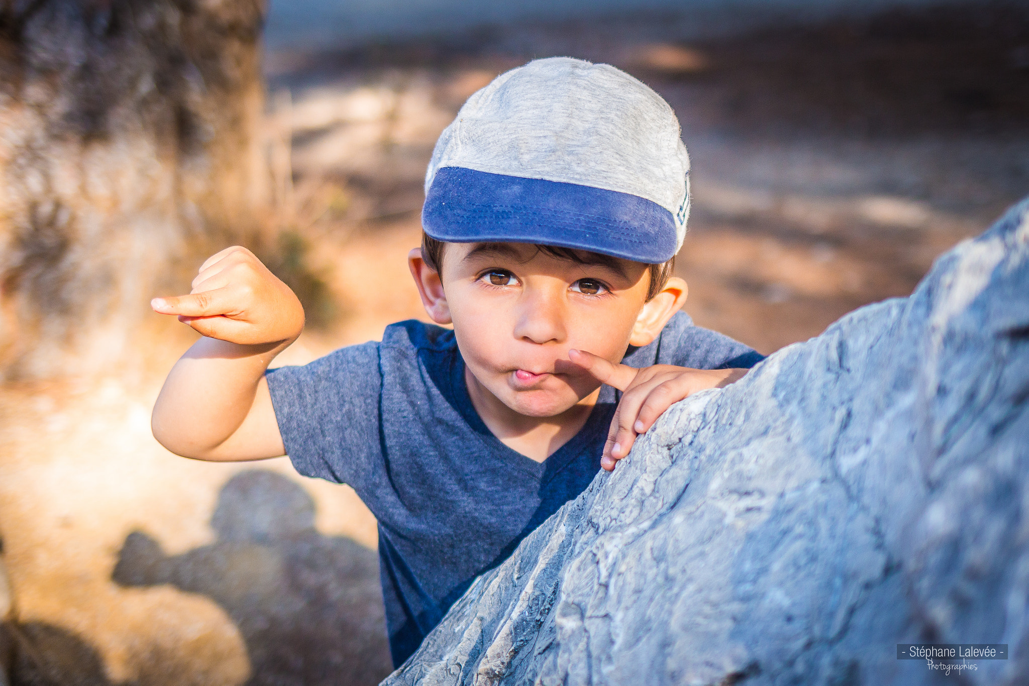 Canon EF 35mm F2 IS USM sample photo. Follow the kid photography