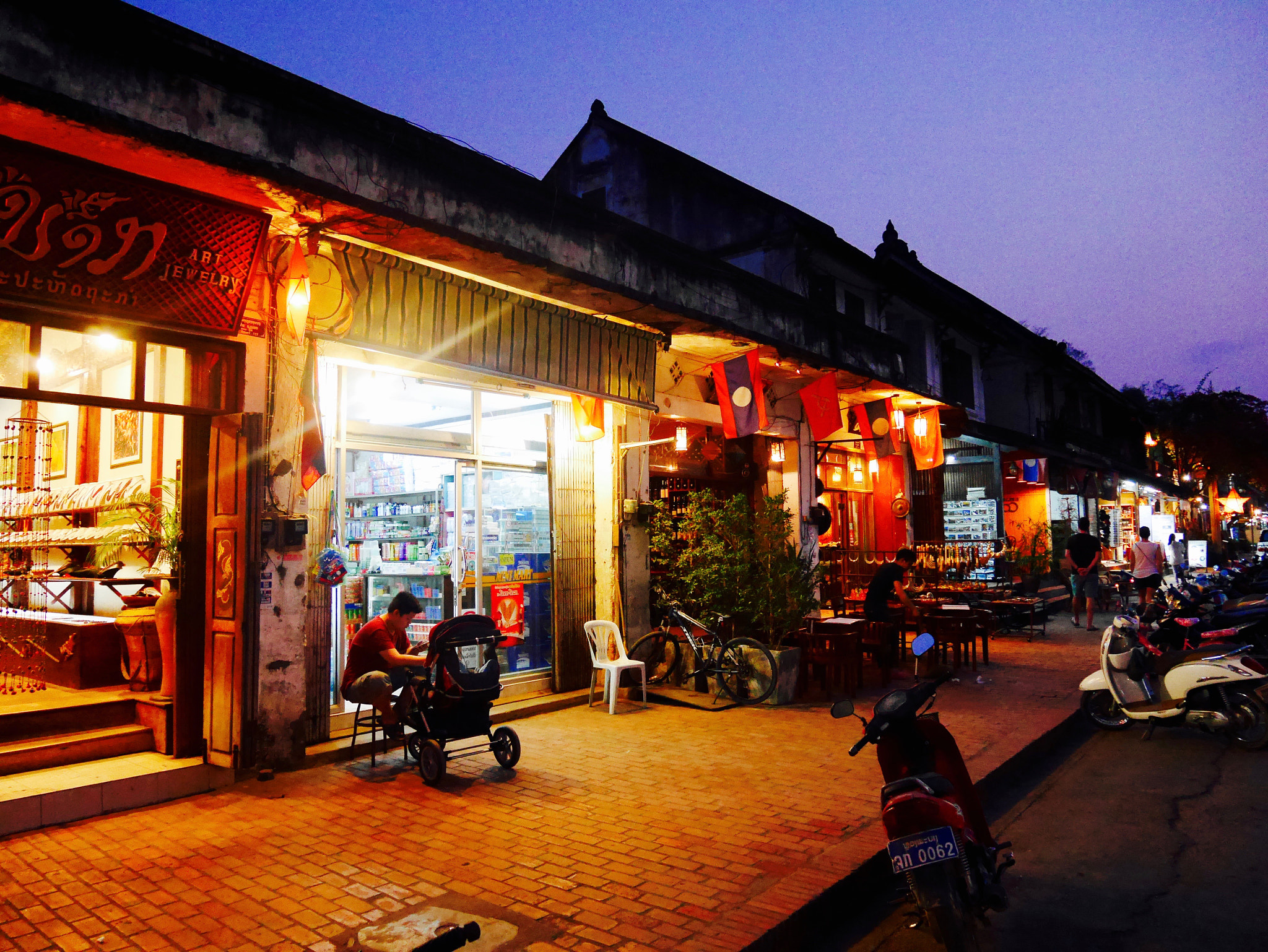 Panasonic DMC-GM1S sample photo. Night market in luang prabang photography