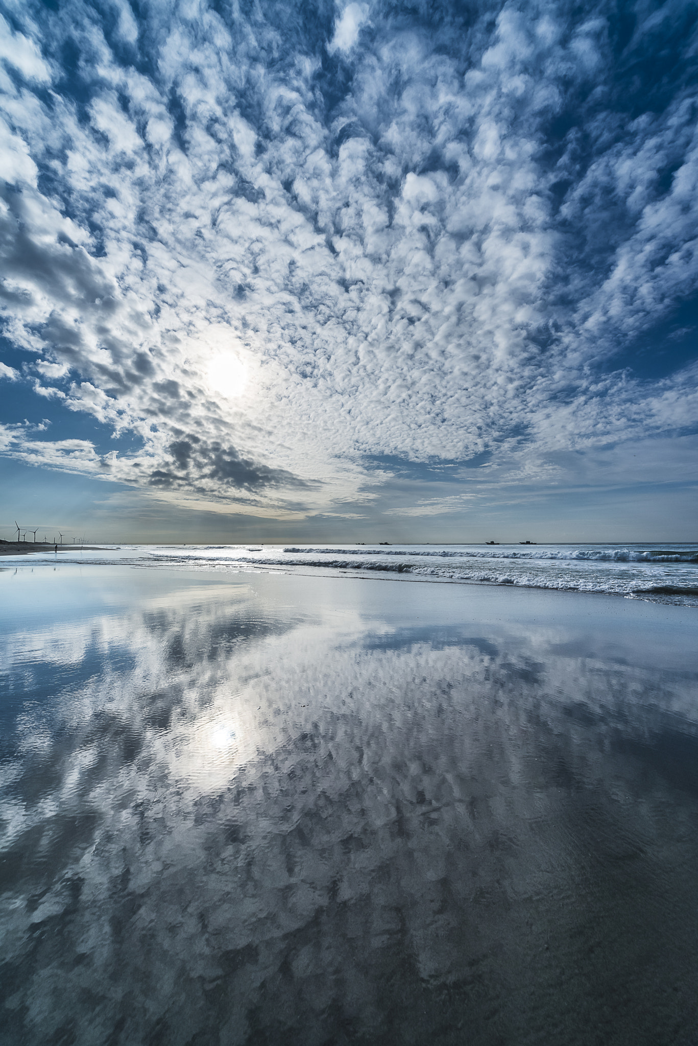 Sigma 12-24mm F4.5-5.6 EX DG Aspherical HSM sample photo. Mirror of water photography