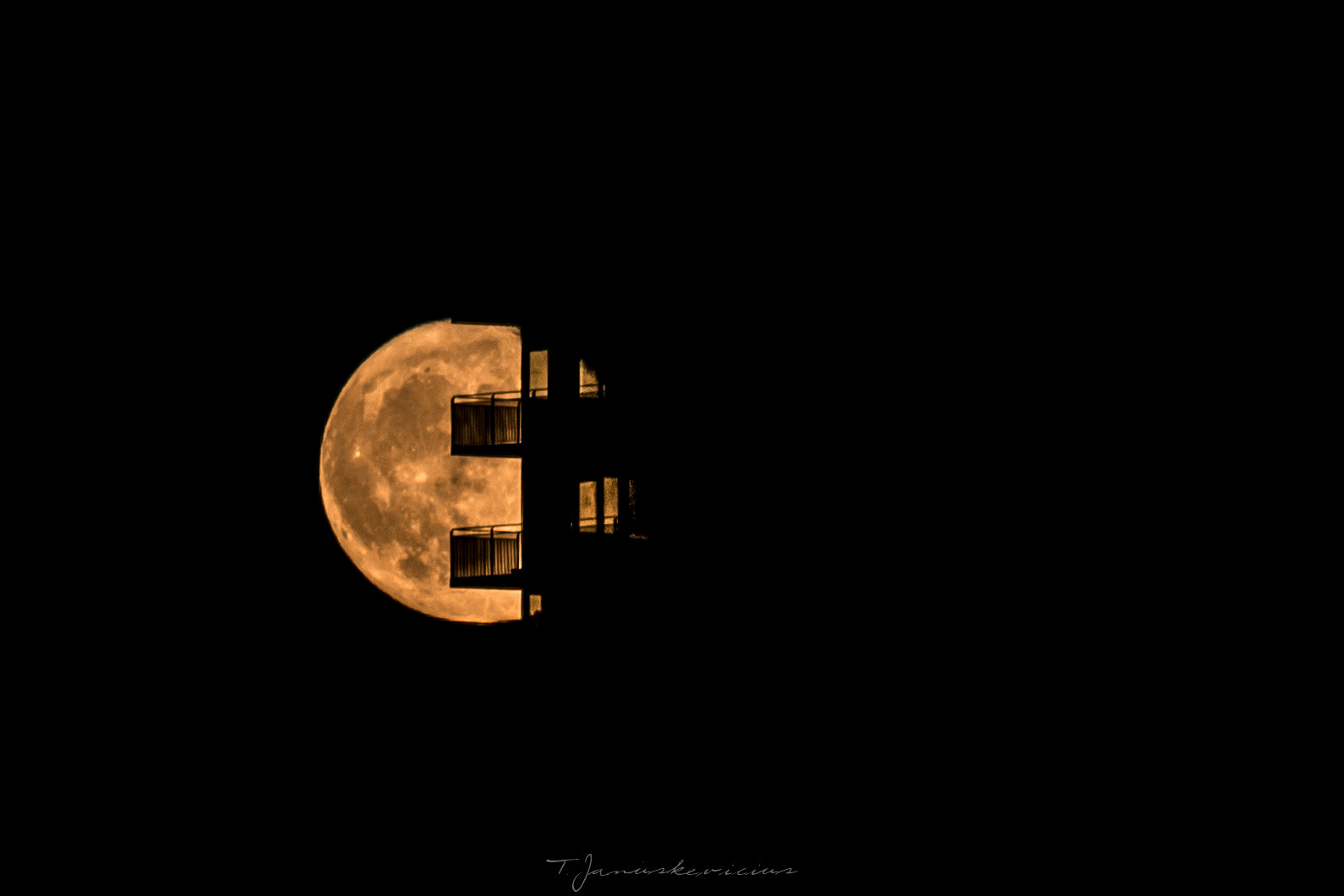 Canon EF 70-300mm F4-5.6 IS USM sample photo. * photography