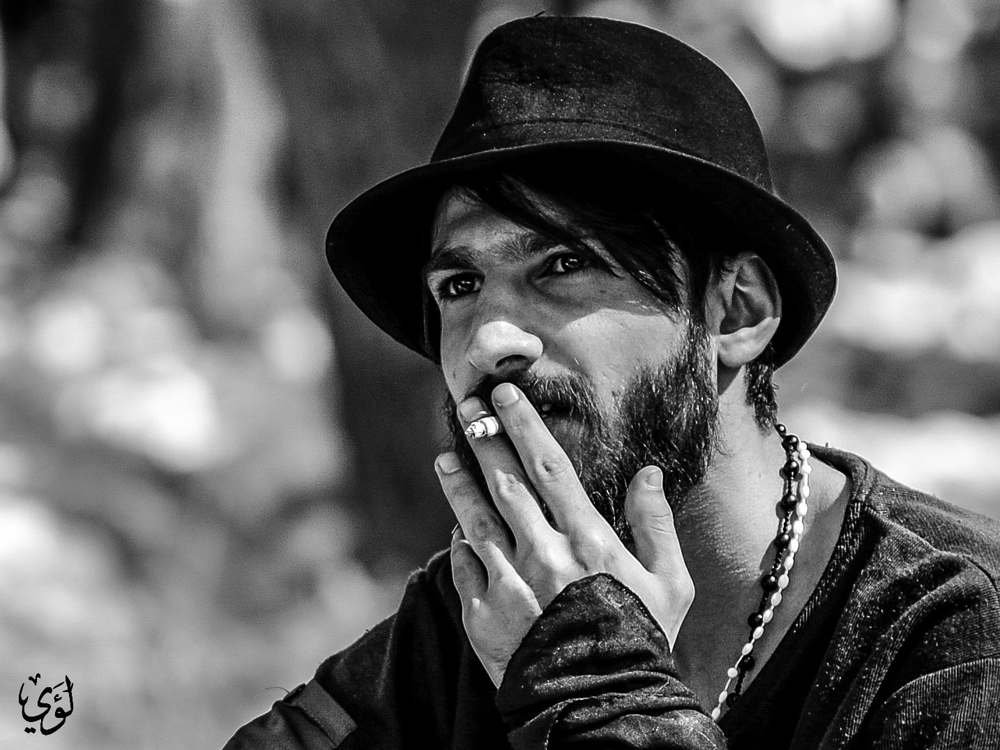 ZEISS Planar T* 85mm F1.4 sample photo. The first cigarette, and the last one photography