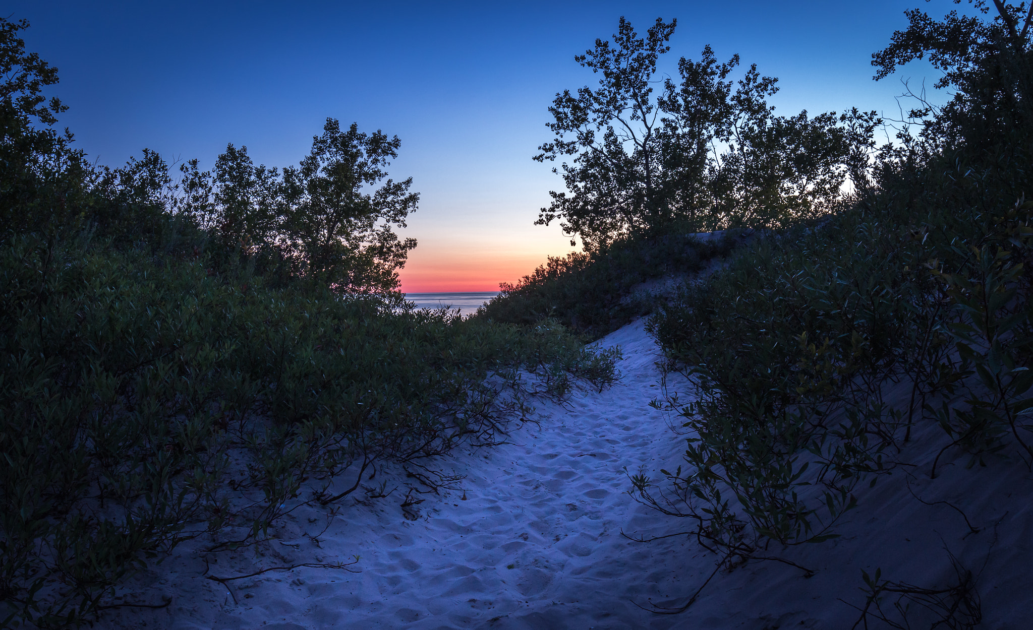 Canon EF 16-35mm F4L IS USM sample photo. Sandbanks beach sunset 1 photography