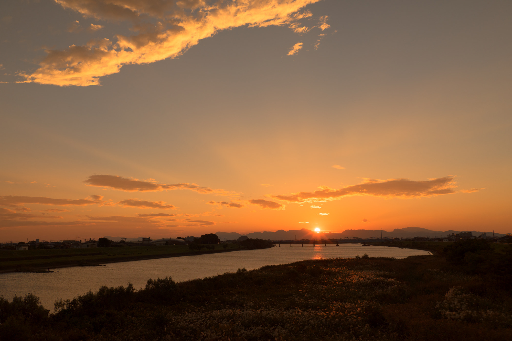 E 35mm F2 sample photo. Sunset of the kumagawa river photography