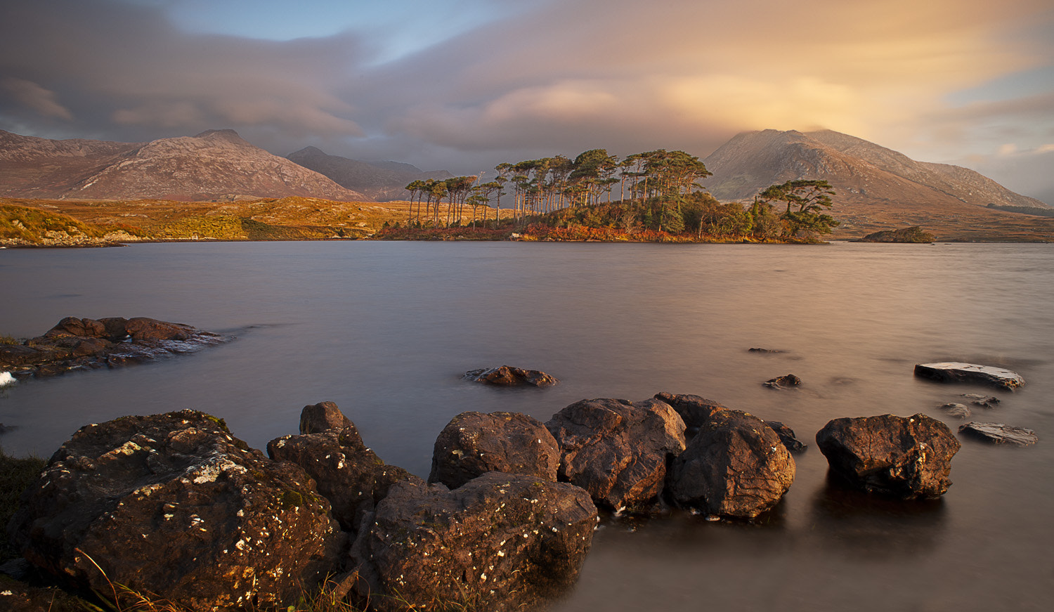 Nikon D700 + Nikon AF Nikkor 20mm F2.8D sample photo. Connemara sunrise photography