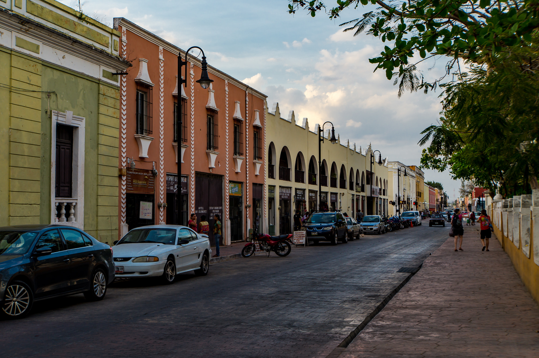 Sony E 18-200mm F3.5-6.3 OSS LE sample photo. Valladolid, mexico photography