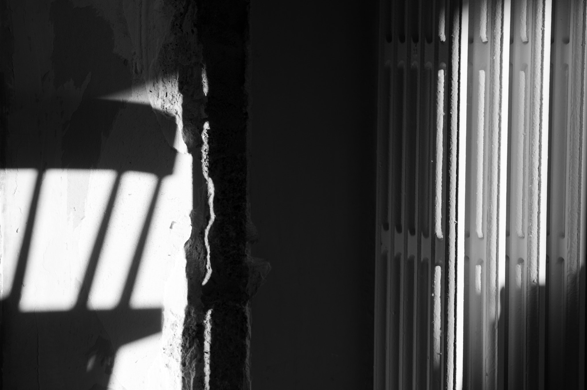 Pentax K-3 sample photo. Ombres, radiateur photography