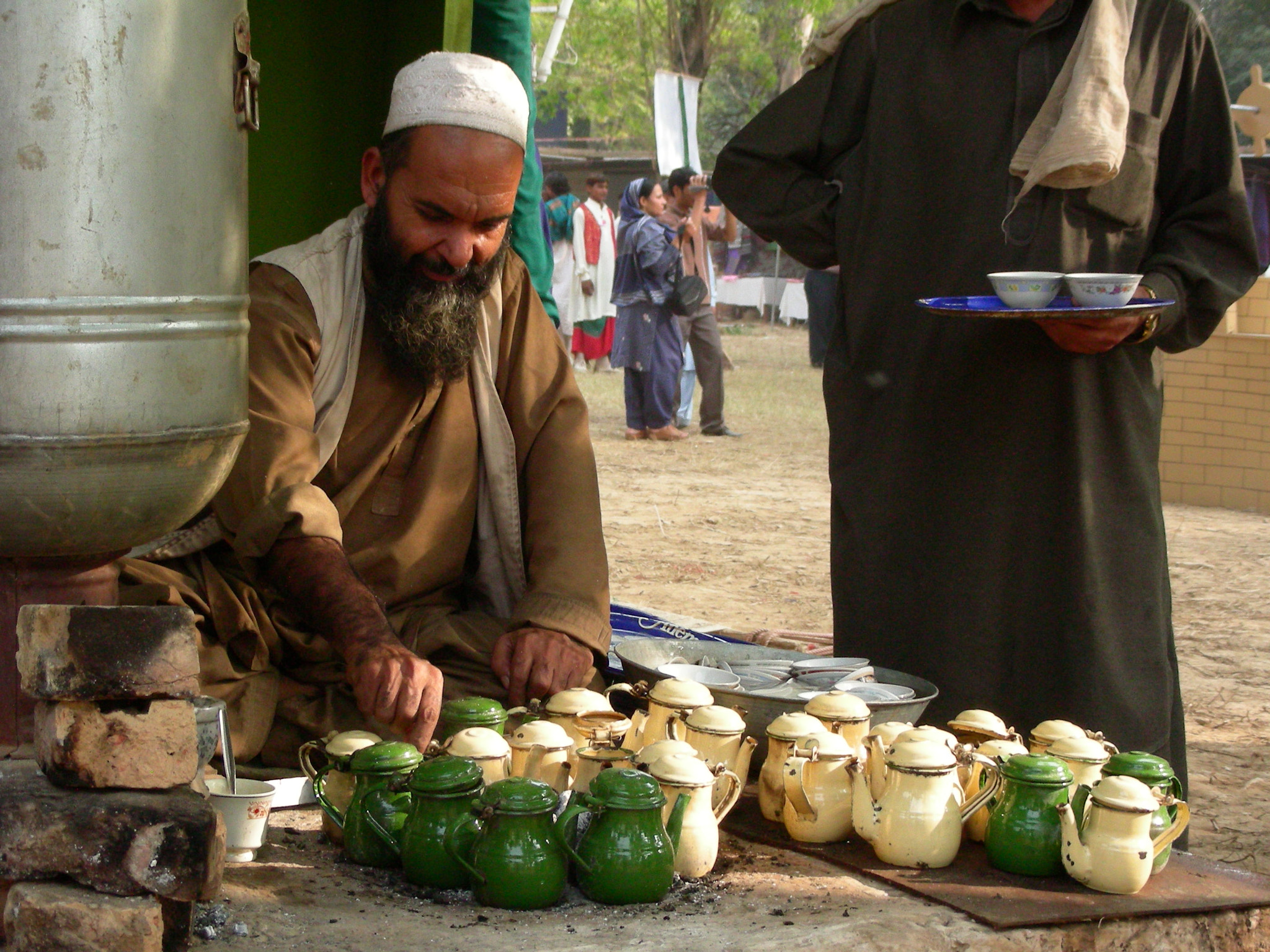 Nikon COOLPIX S4 sample photo. Tea man photography