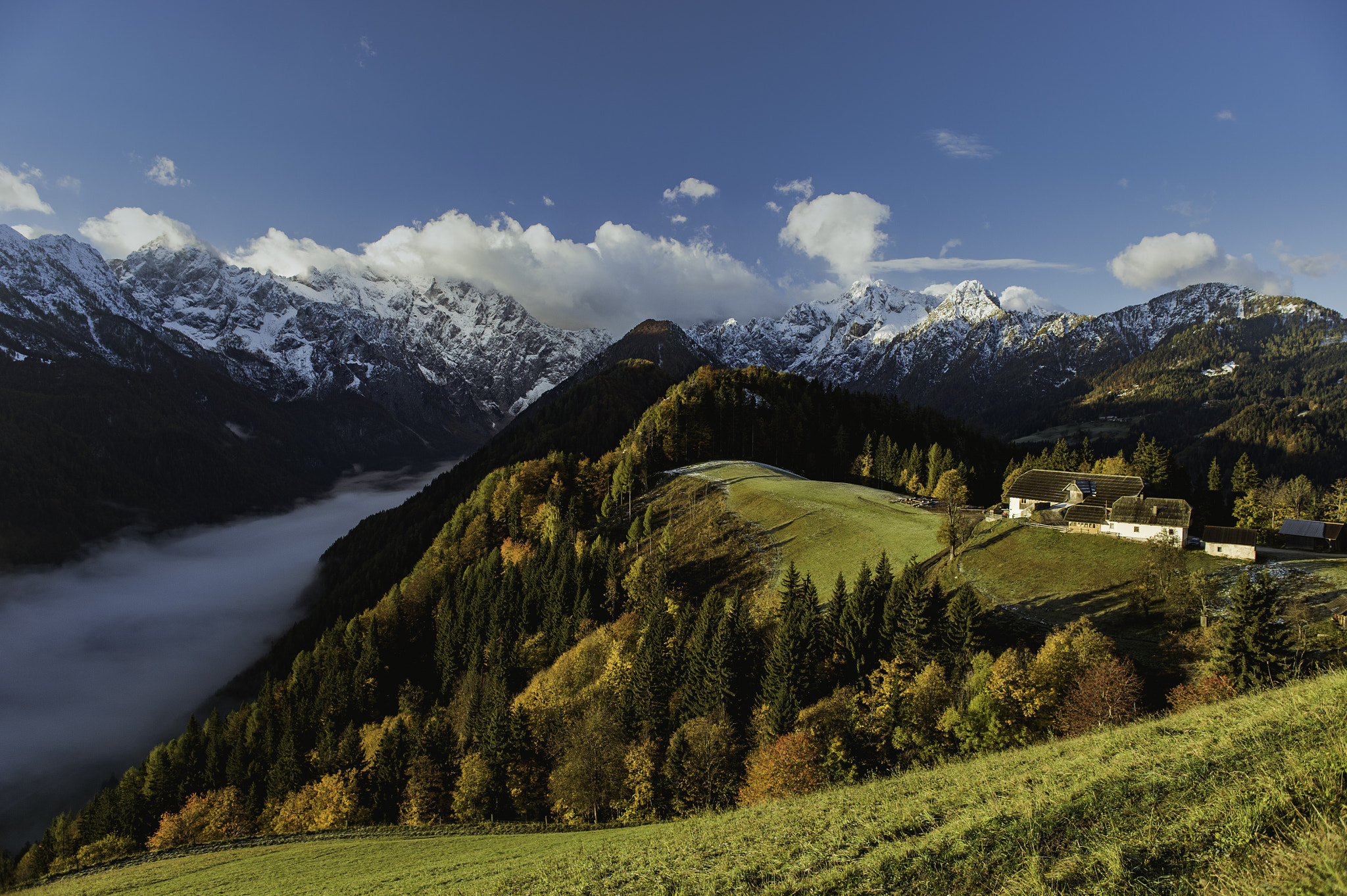 Nikon Df + Nikon AF Nikkor 24mm F2.8D sample photo. Morning over logarska dolina photography