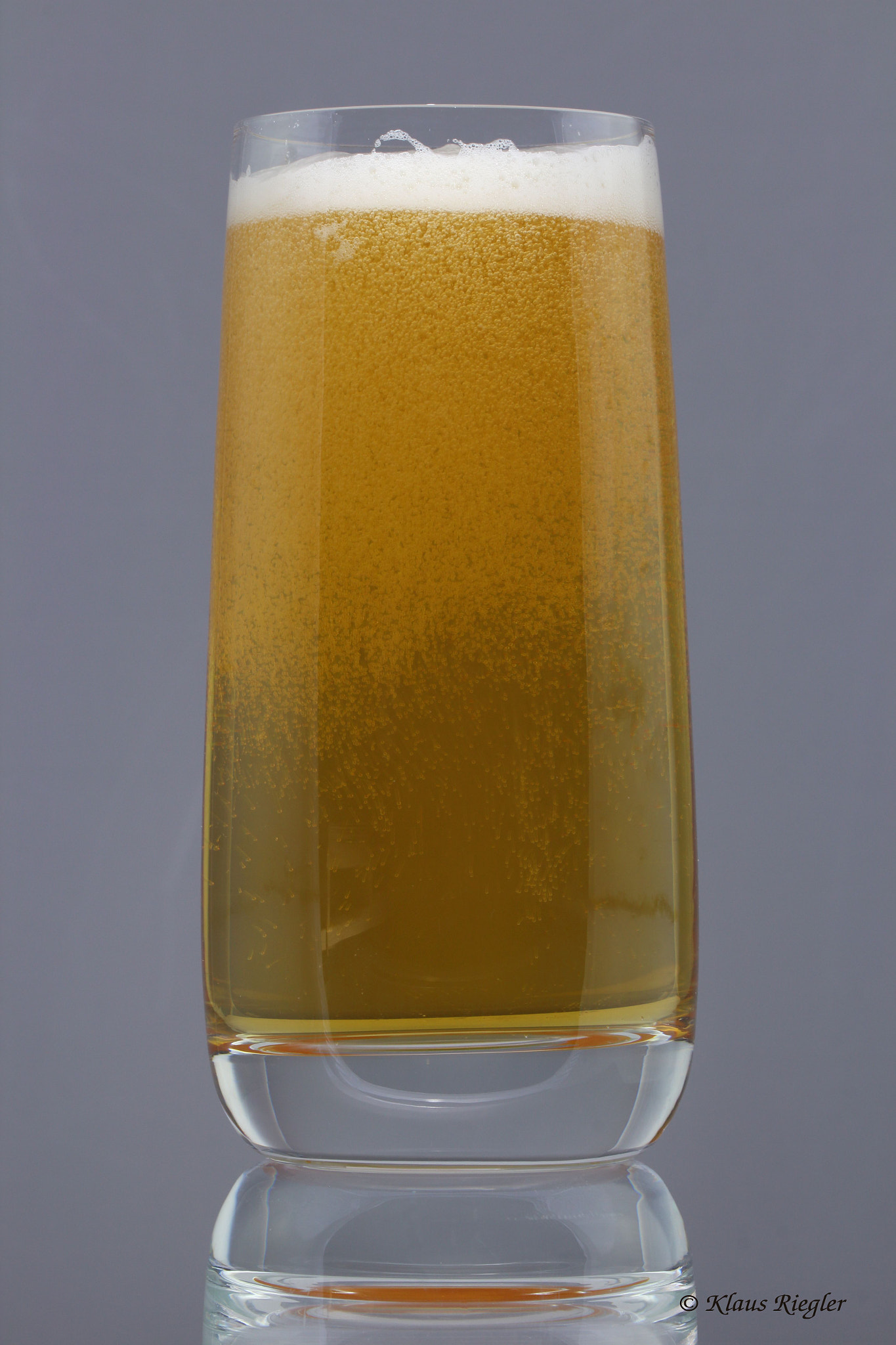 Canon EF 100mm F2.8L Macro IS USM sample photo. Beer glass photography