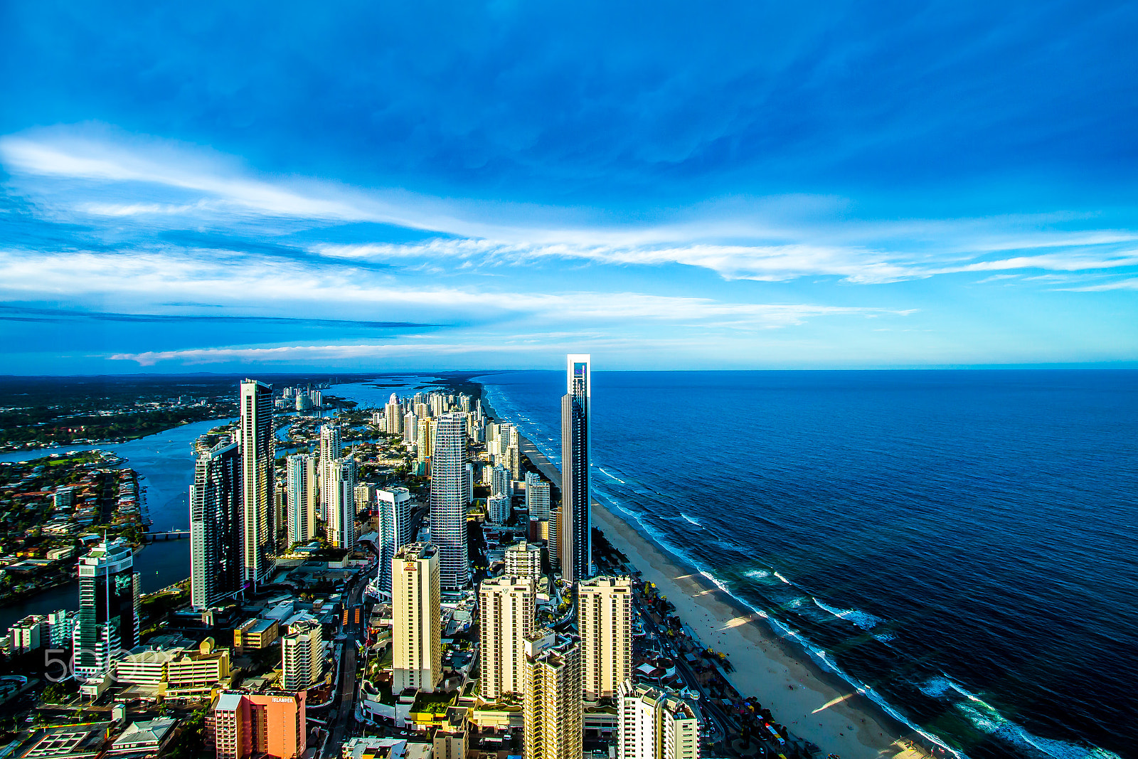 Canon EF-S 10-22mm F3.5-4.5 USM sample photo. Surfer's paradise photography