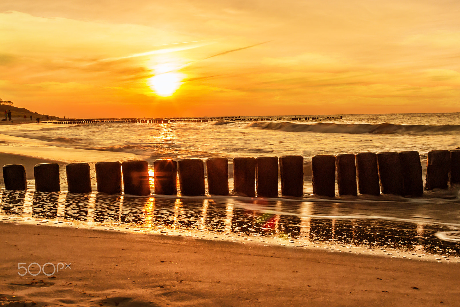 Canon EOS 70D + Canon EF 24mm F2.8 sample photo. Buhnen im sonnenuntergang photography