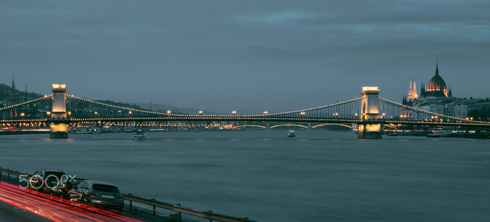 AF Zoom-Nikkor 28-105mm f/3.5-4.5D IF sample photo. Winter dusk photography