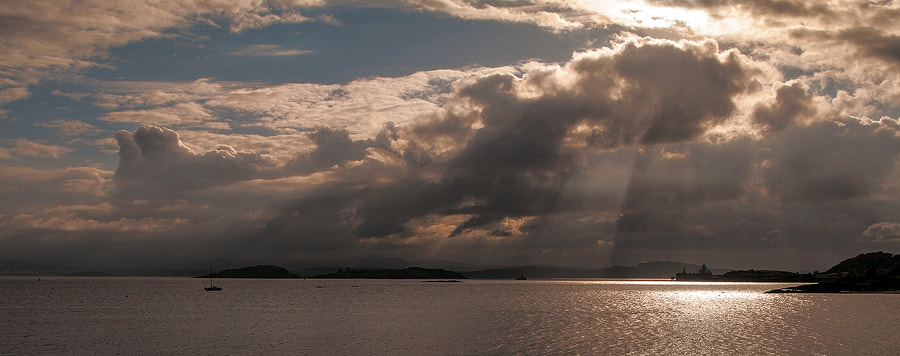 Pentax K-7 sample photo. Rain from the west photography