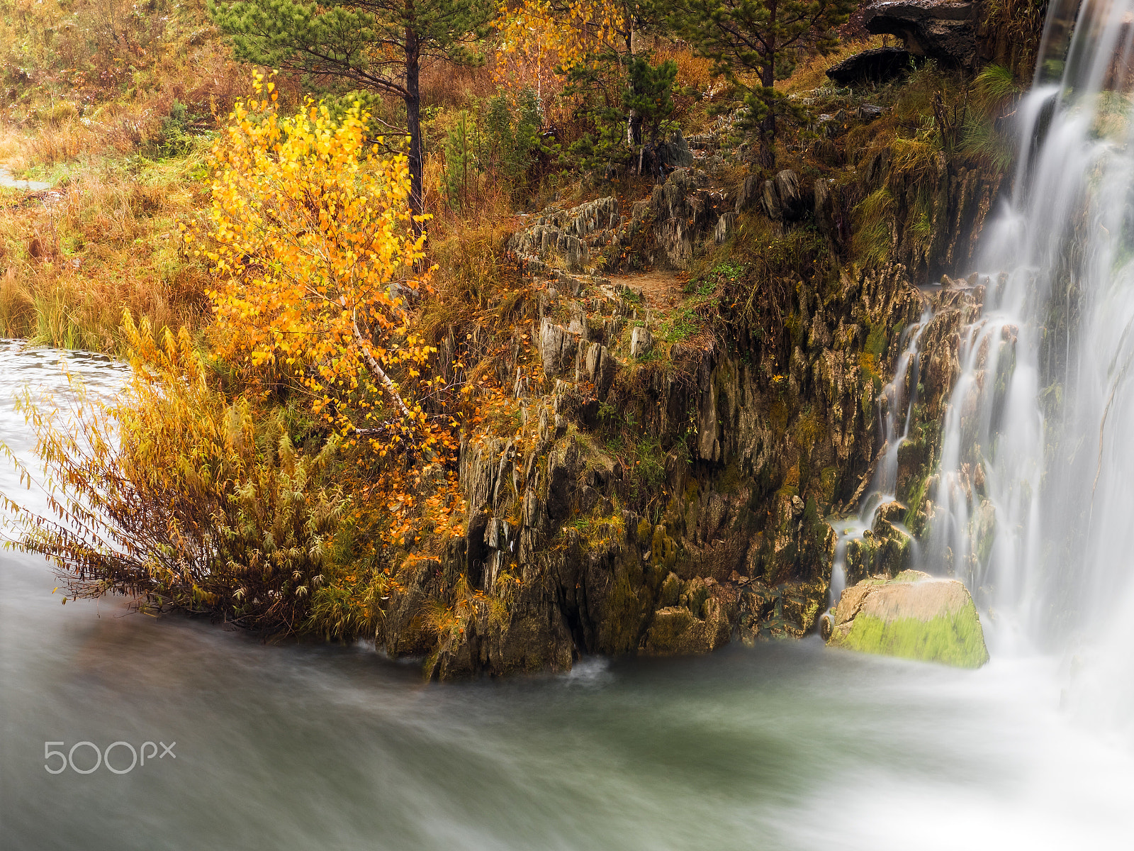 Olympus OM-D E-M1 + OLYMPUS 14-54mm Lens sample photo. Autumn landscape with the waterfall photography