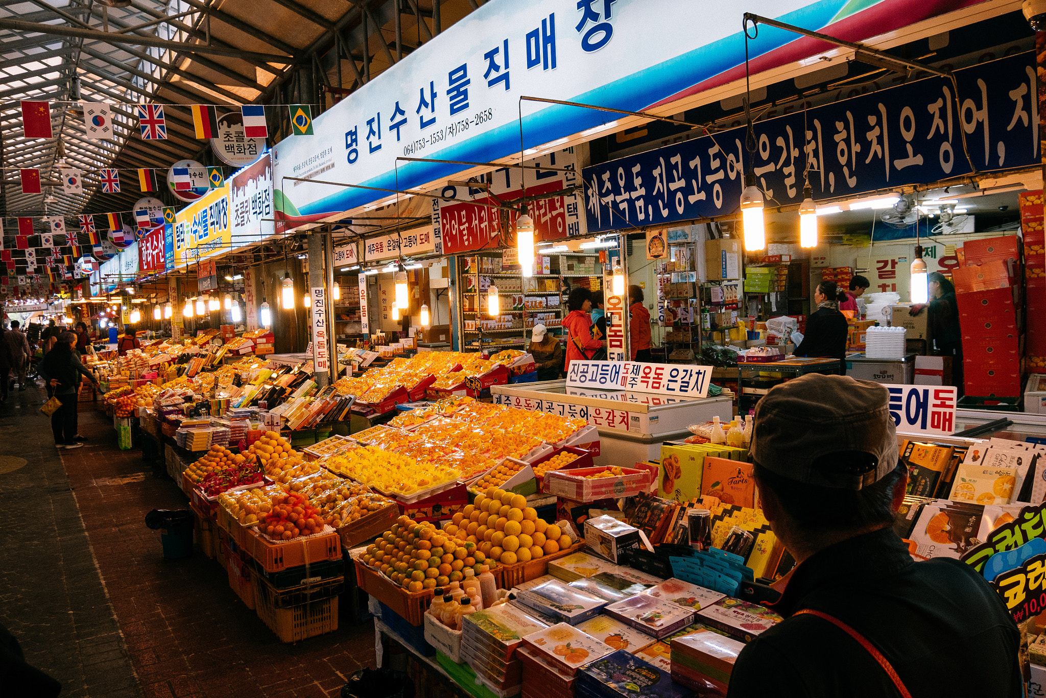 Panasonic Lumix DMC-GX85 (Lumix DMC-GX80 / Lumix DMC-GX7 Mark II) sample photo. 동문시장2 photography
