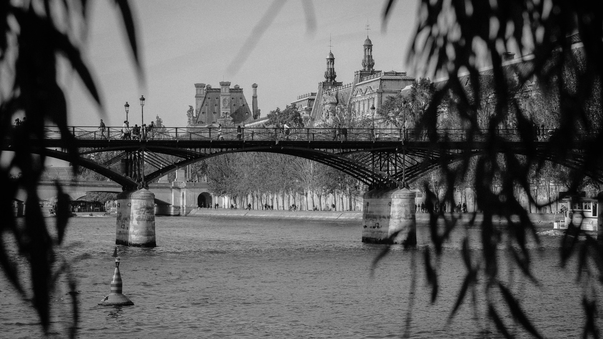 Canon EF-S 17-85mm F4-5.6 IS USM sample photo. Louvre on seine photography