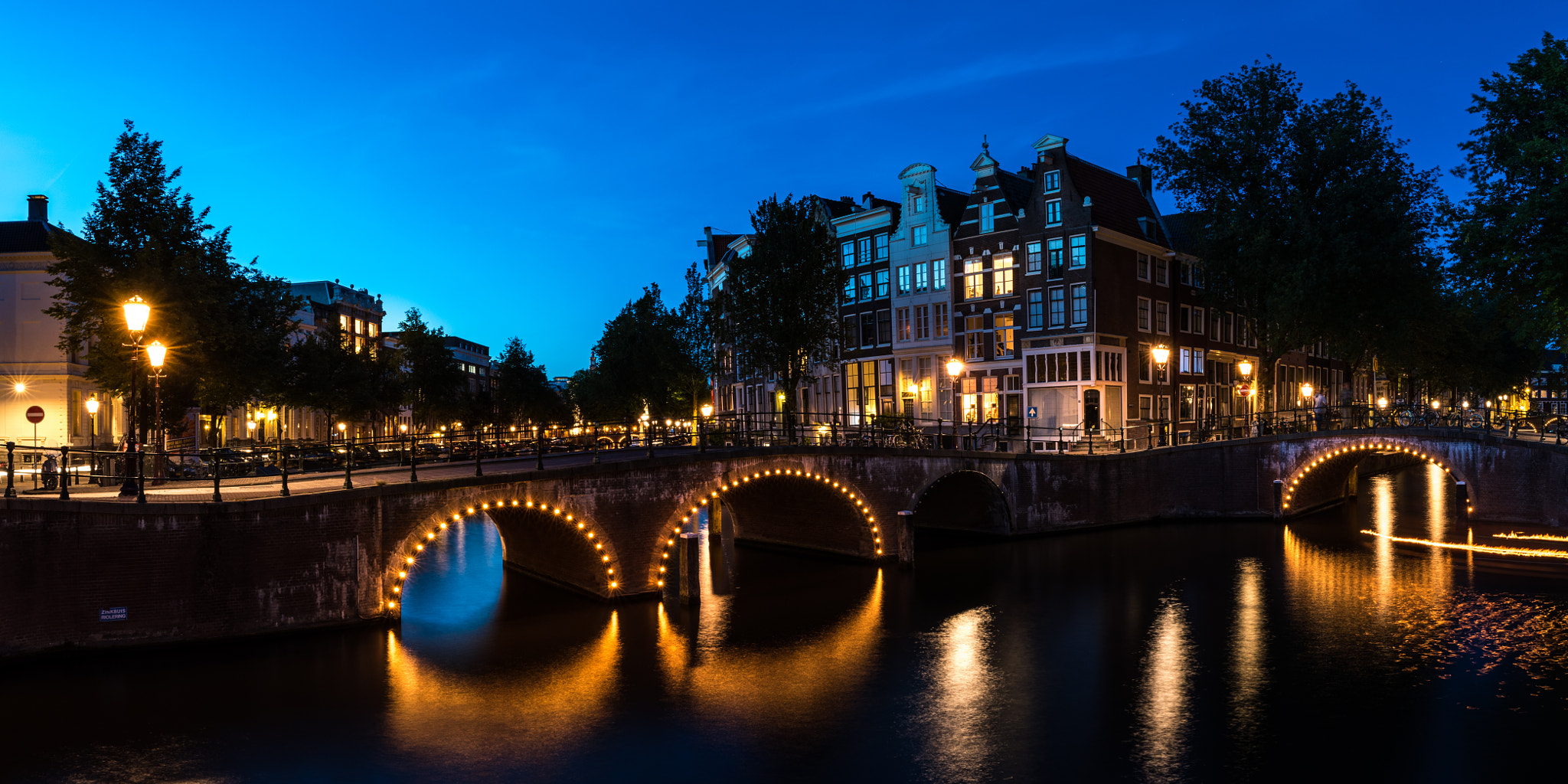 Nikon D5500 + Sigma 18-35mm F1.8 DC HSM Art sample photo. Amsterdam photography