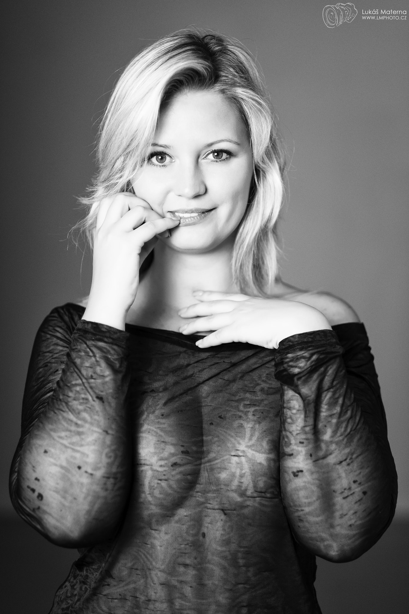 Fujifilm XF 56mm F1.2 R sample photo. Coquette photography