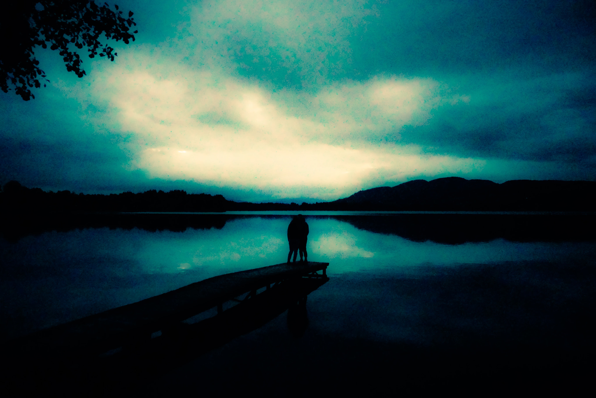 Sony FE 24-240mm F3.5-6.3 OSS sample photo. Silhouettes at dusk , lake menteith, scotland photography