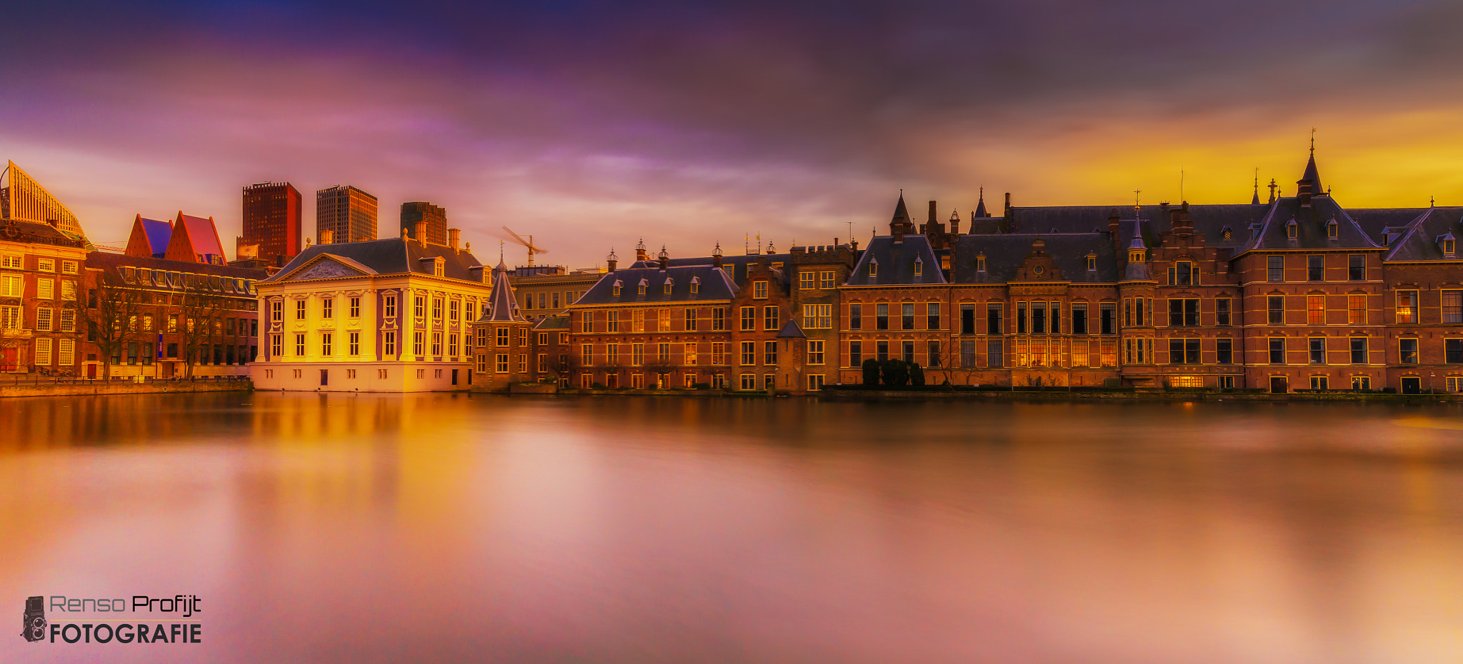 Sigma 17-70mm F2.8-4 DC Macro OS HSM sample photo. Panoramic of the dutch hofvijver den haag photography