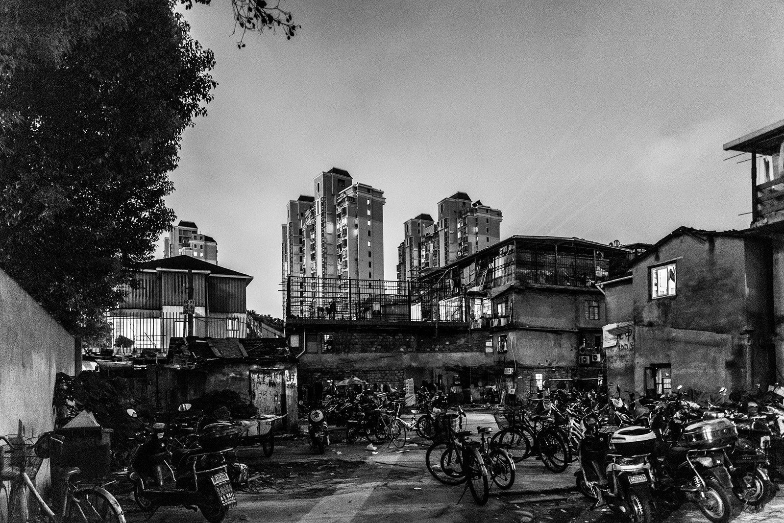 Nikon D810 + Nikon PC-E Nikkor 24mm F3.5D ED Tilt-Shift sample photo. Deserted city·shanghai photography