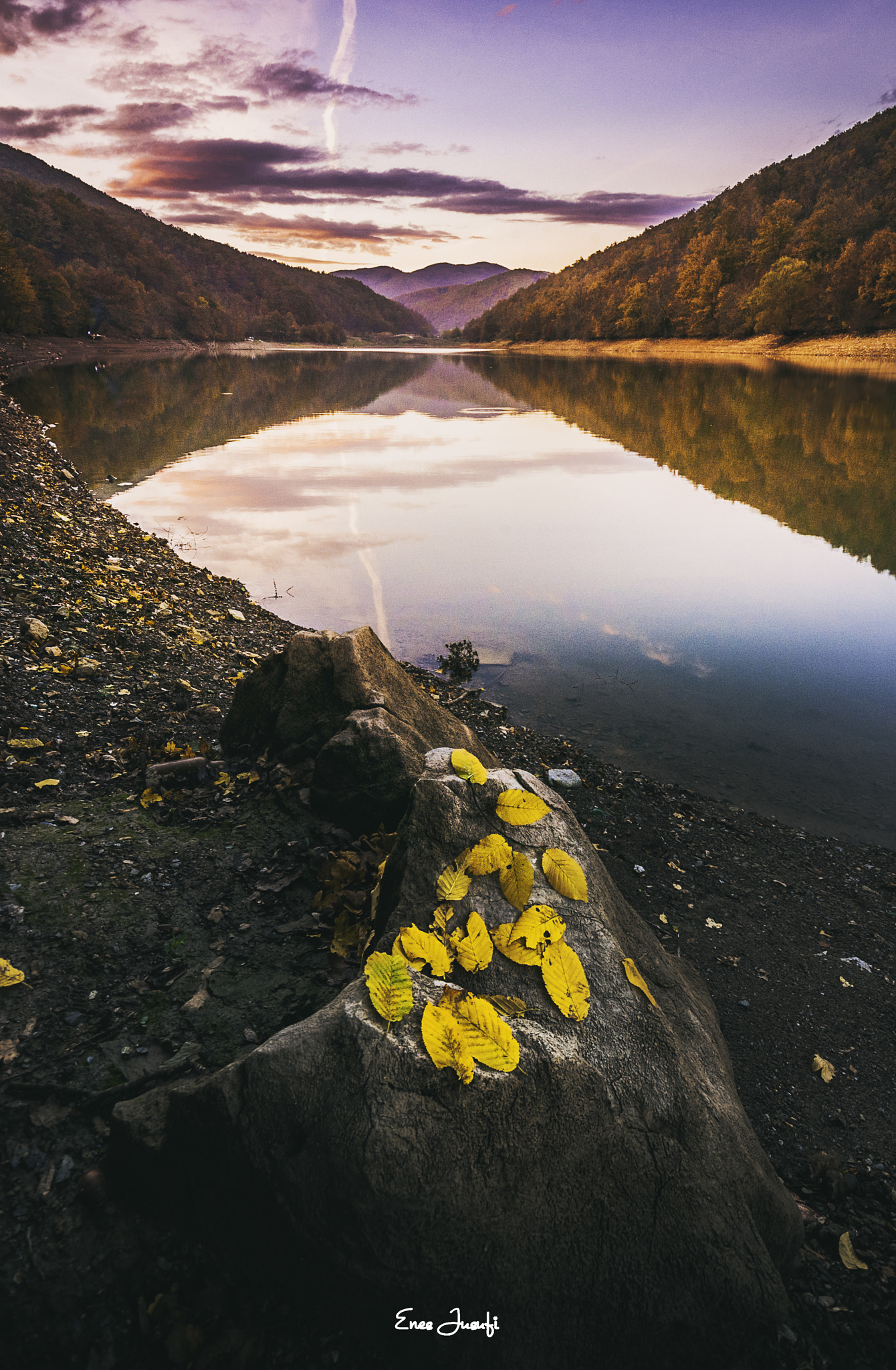 Sigma 10-20mm F4-5.6 EX DC HSM sample photo. Autumn lakeside photography