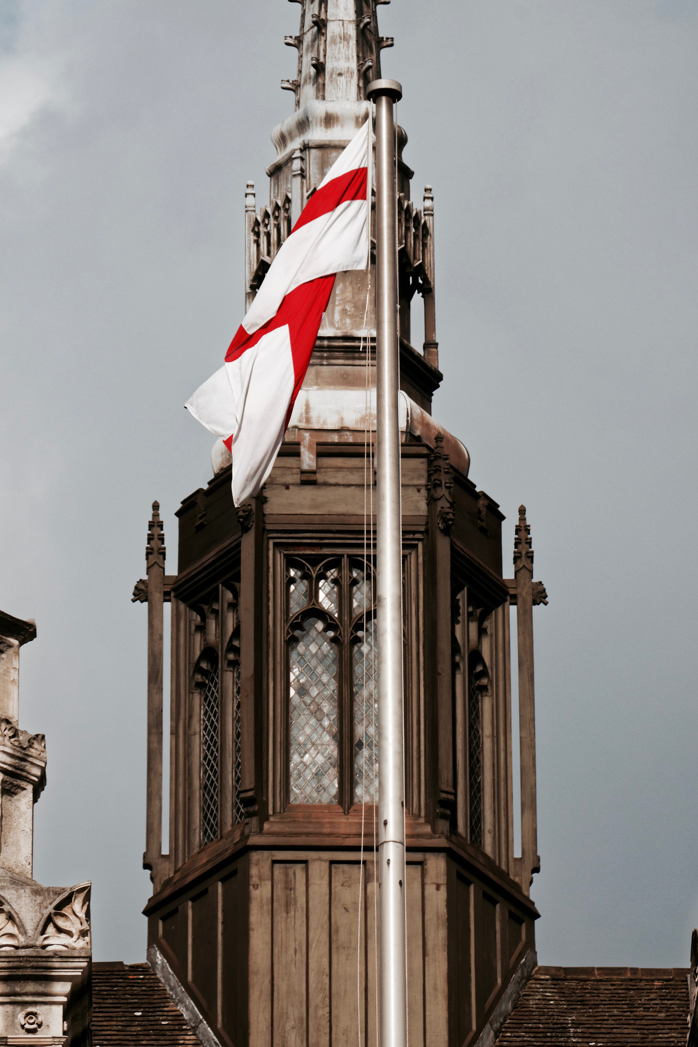 Canon EOS 100D (EOS Rebel SL1 / EOS Kiss X7) + Canon TS-E 90mm F2.8 Tilt-Shift sample photo. Saint george's cross photography