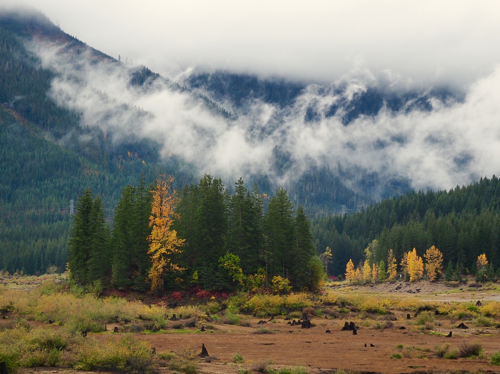 Olympus M.Zuiko Digital ED 12-40mm F2.8 Pro sample photo. Keechelus lake on snoqualmie pass photography