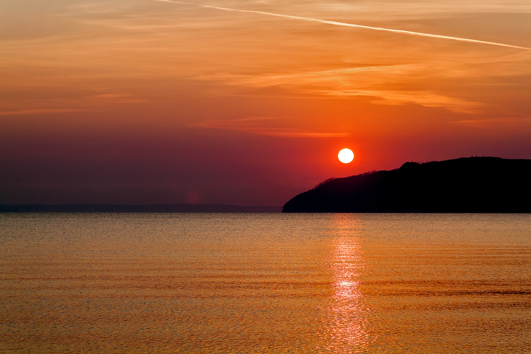 Canon EOS 500D (EOS Rebel T1i / EOS Kiss X3) sample photo. Red morning photography
