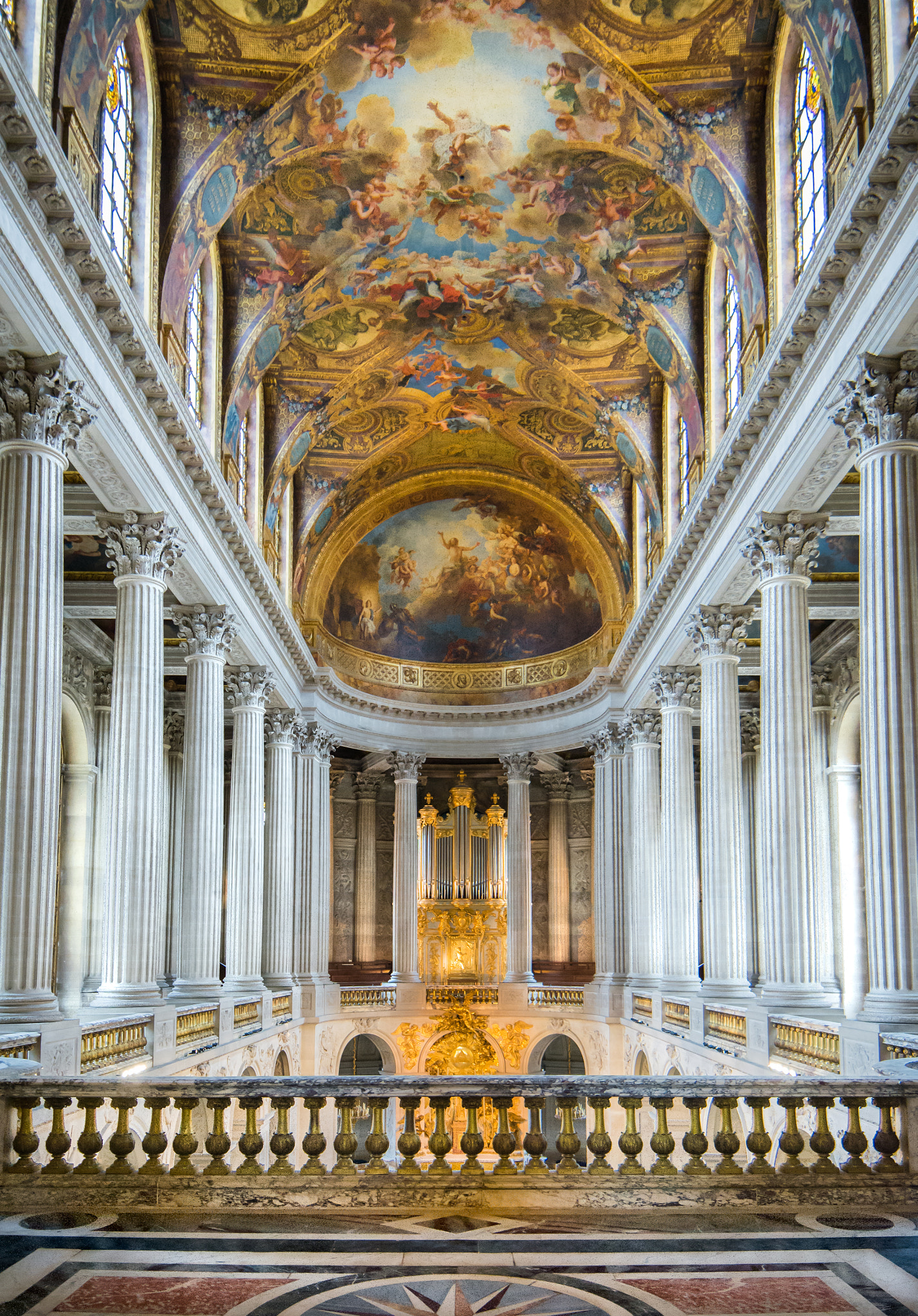 Samyang 14mm F2.8 ED AS IF UMC sample photo. Chapelle. photography