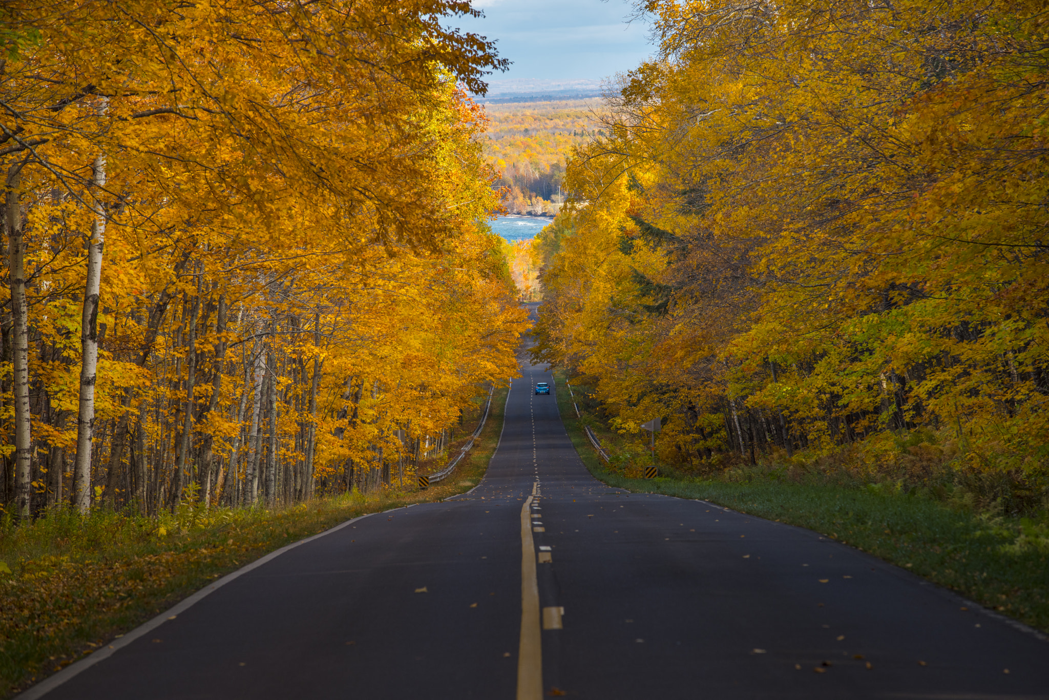 Nikon D810A + Nikon AF-S Nikkor 70-200mm F4G ED VR sample photo. Autumn in porcupine mountains, mi photography