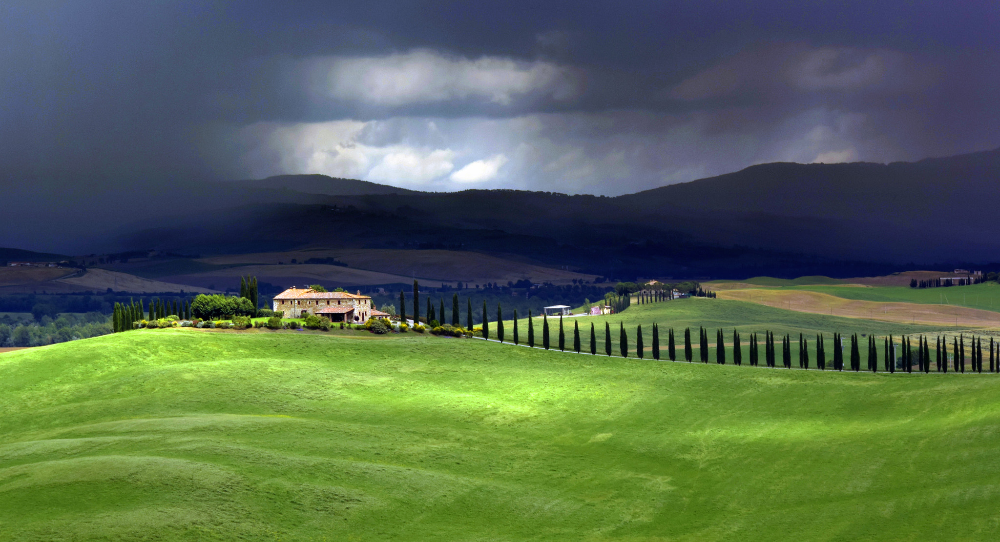 1 NIKKOR VR 10-100mm f/4-5.6 sample photo. Italian soul - terre di siena, toscana photography