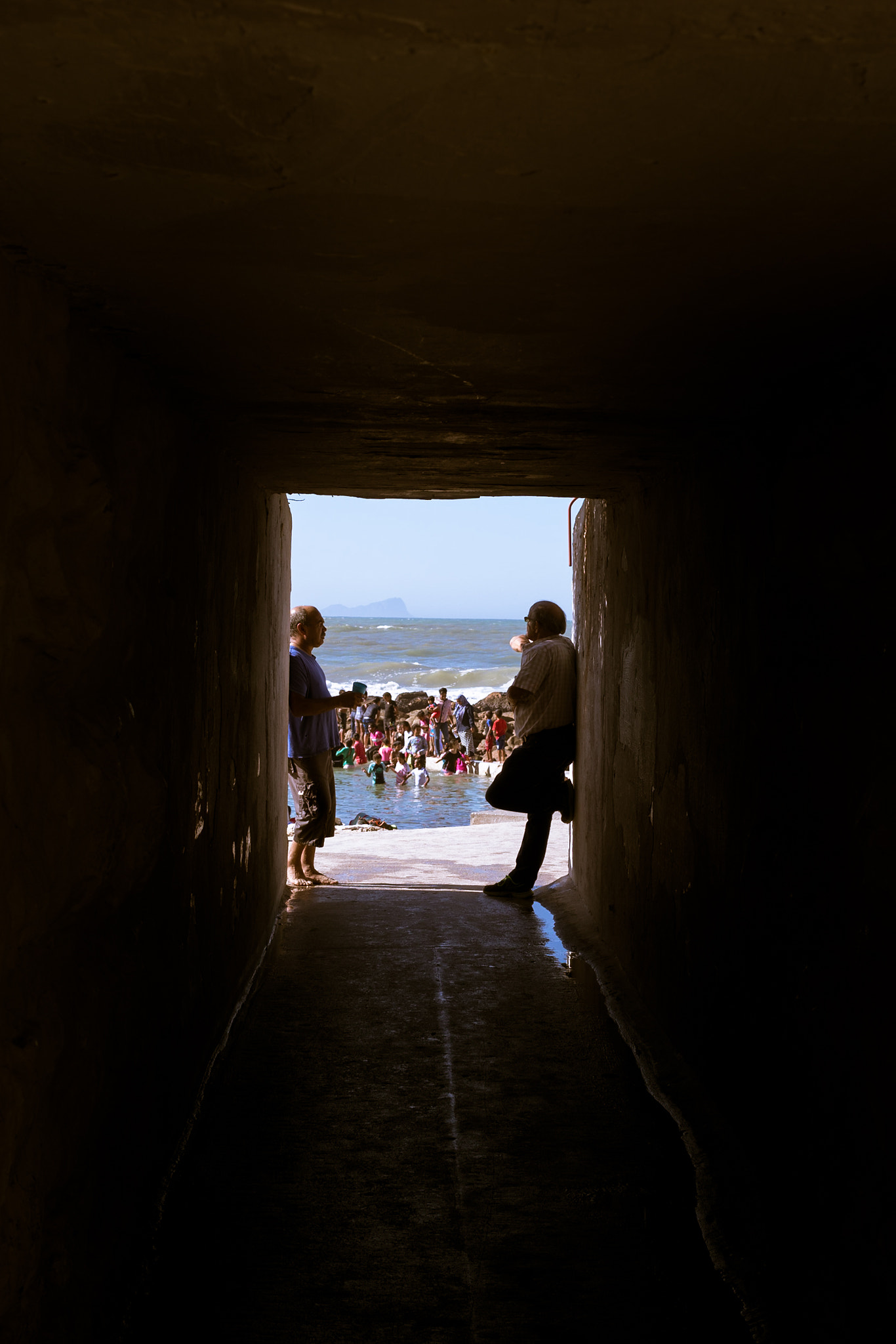 Canon EF 40mm F2.8 STM sample photo. Tunnel photography