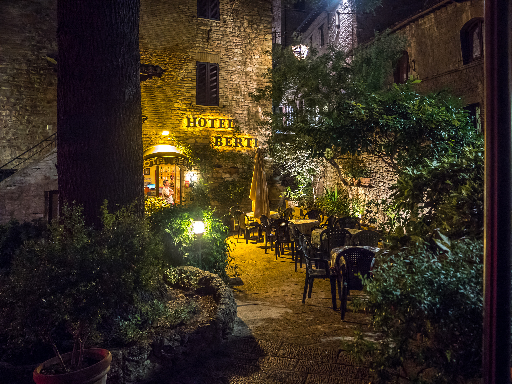 Olympus M.Zuiko Digital ED 14-42mm F3.5-5.6 EZ sample photo. Assisi at night photography