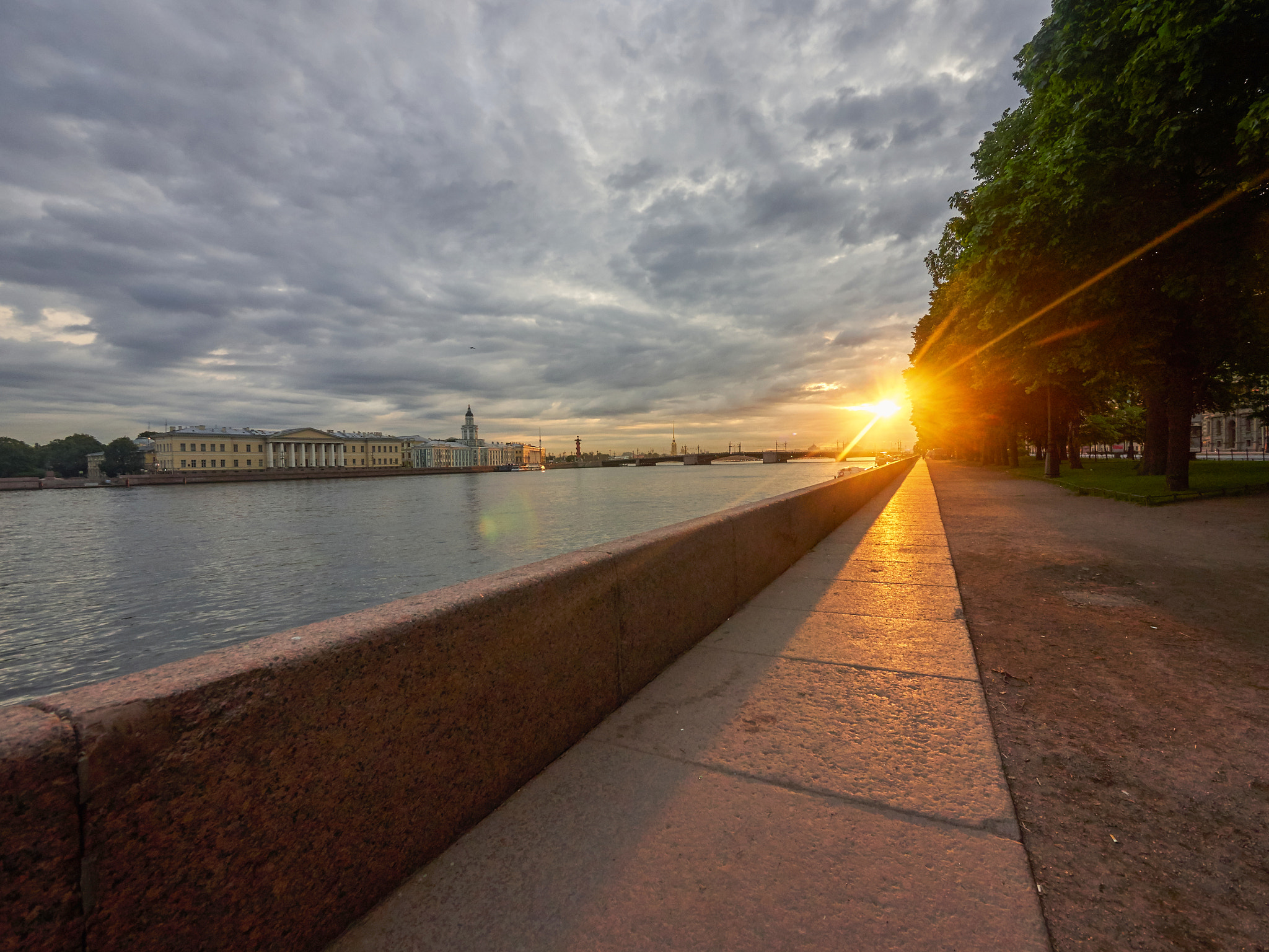 Olympus OM-D E-M1 + Panasonic Lumix G Vario 7-14mm F4 ASPH sample photo. St. petersburg sunrise photography