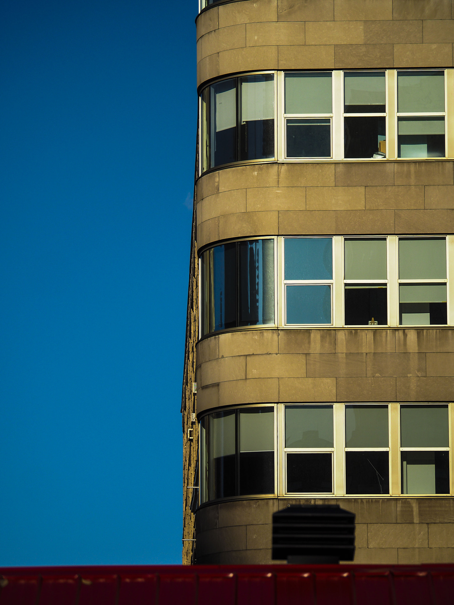 Olympus OM-D E-M5 II sample photo. Rounded corner photography