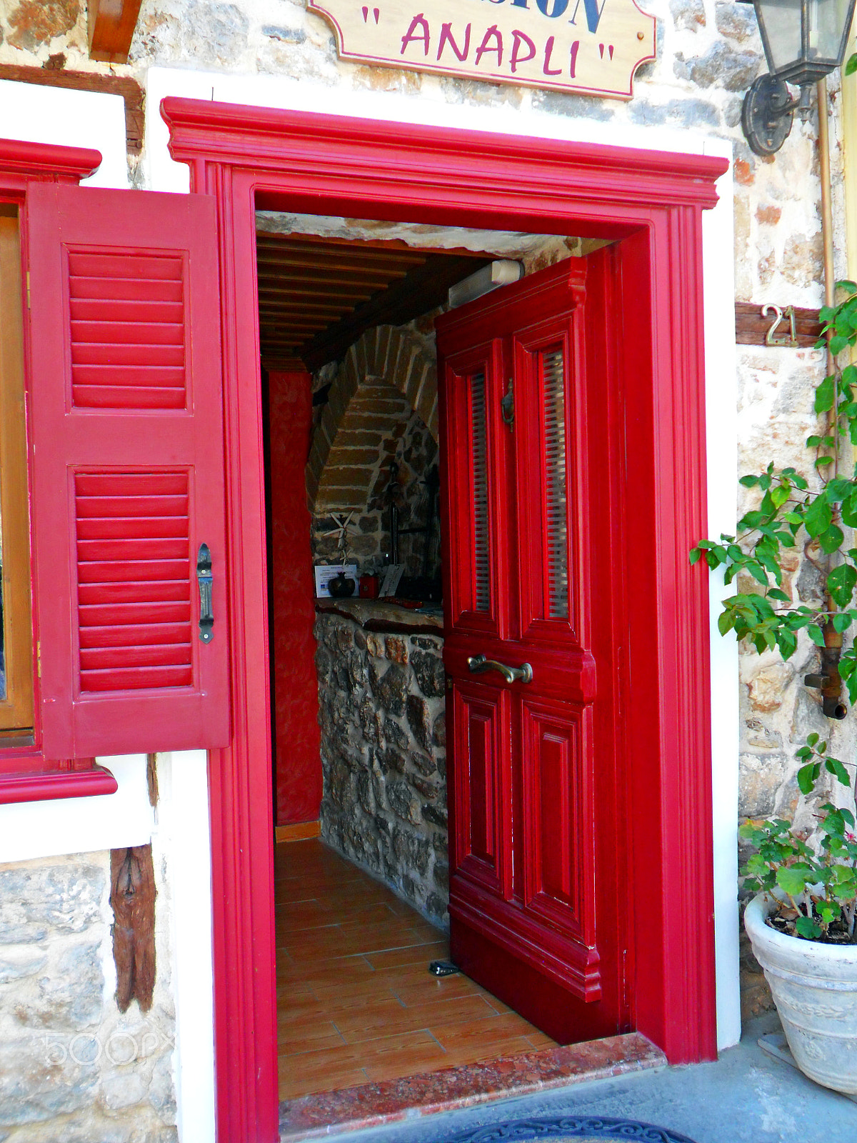 Samsung PL20,PL21 / VLUU PL20,PL21 sample photo. Red door photography