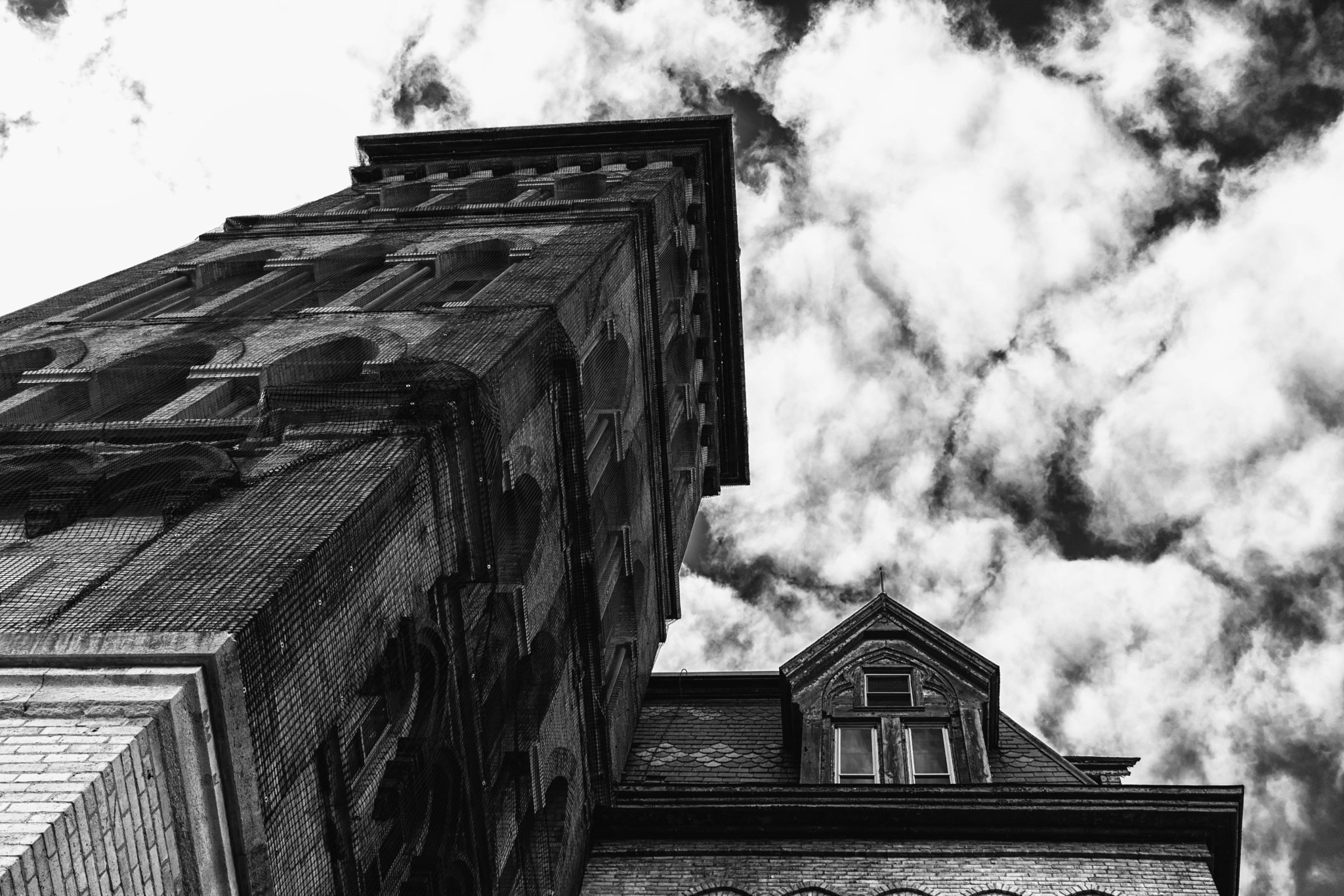 Canon EOS 760D (EOS Rebel T6s / EOS 8000D) sample photo. Towers above photography