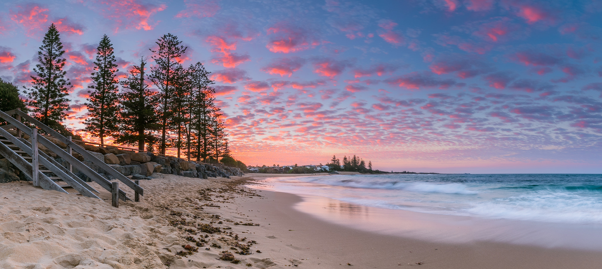 Canon EF 16-35mm F4L IS USM sample photo. Spotty sunset photography