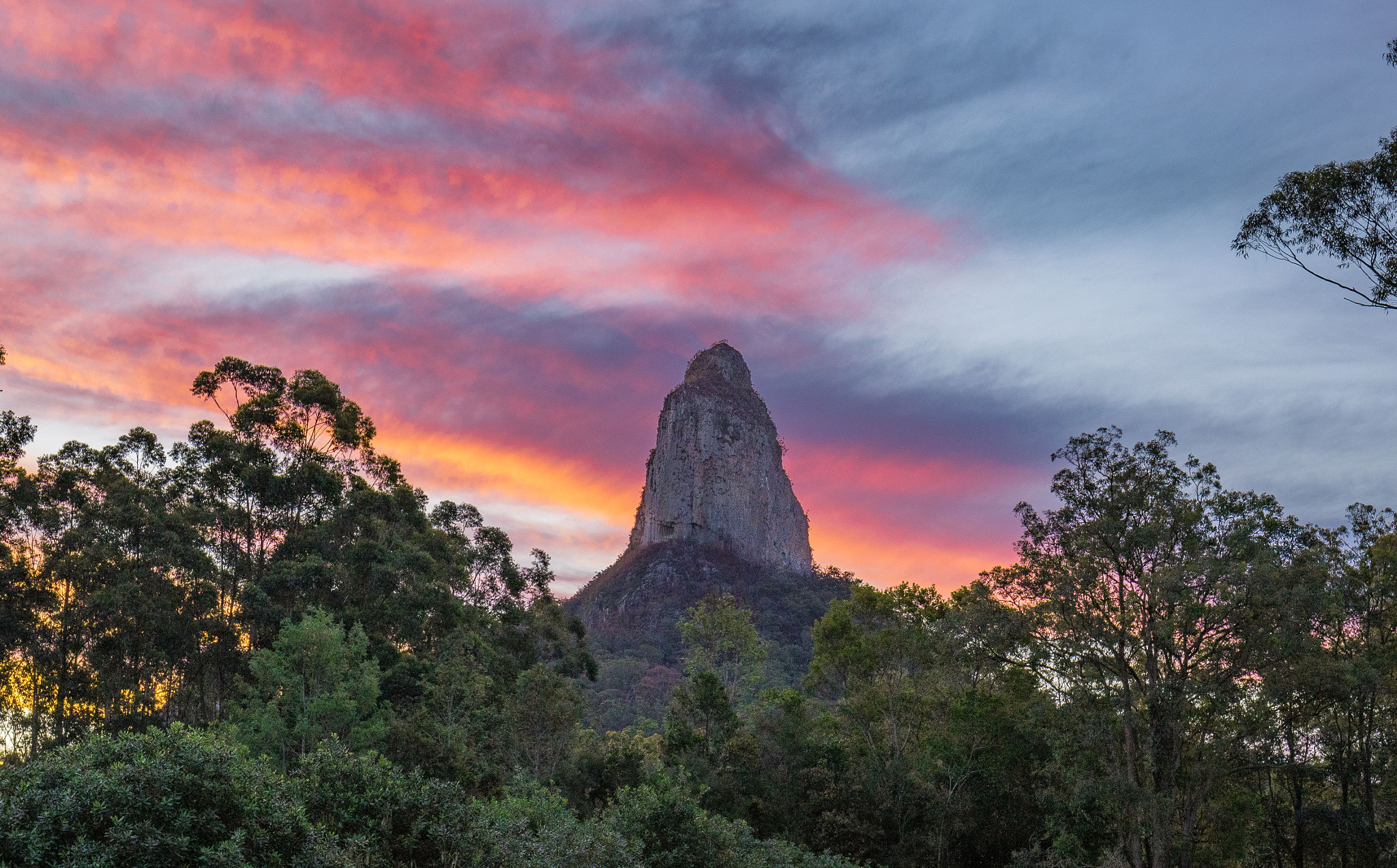 Canon EF 16-35mm F4L IS USM sample photo. Mount coonowrin photography