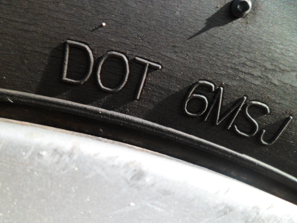 Samsung PL120,PL121 / VLUU PL120,PL121 sample photo. Chevy tire photography