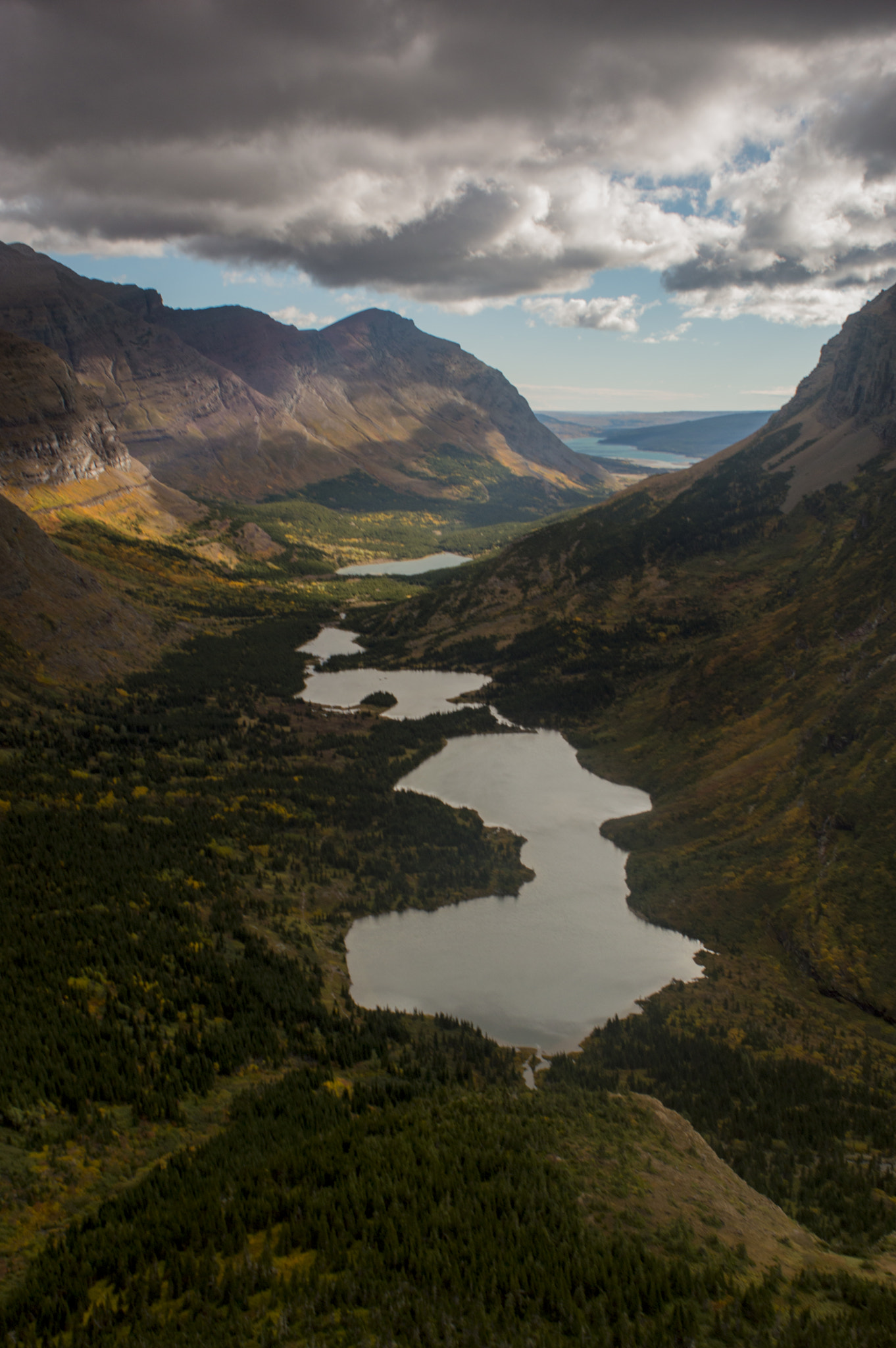 Nikon D3200 + Nikon AF Nikkor 24mm F2.8D sample photo. Lake breadcrumbs photography