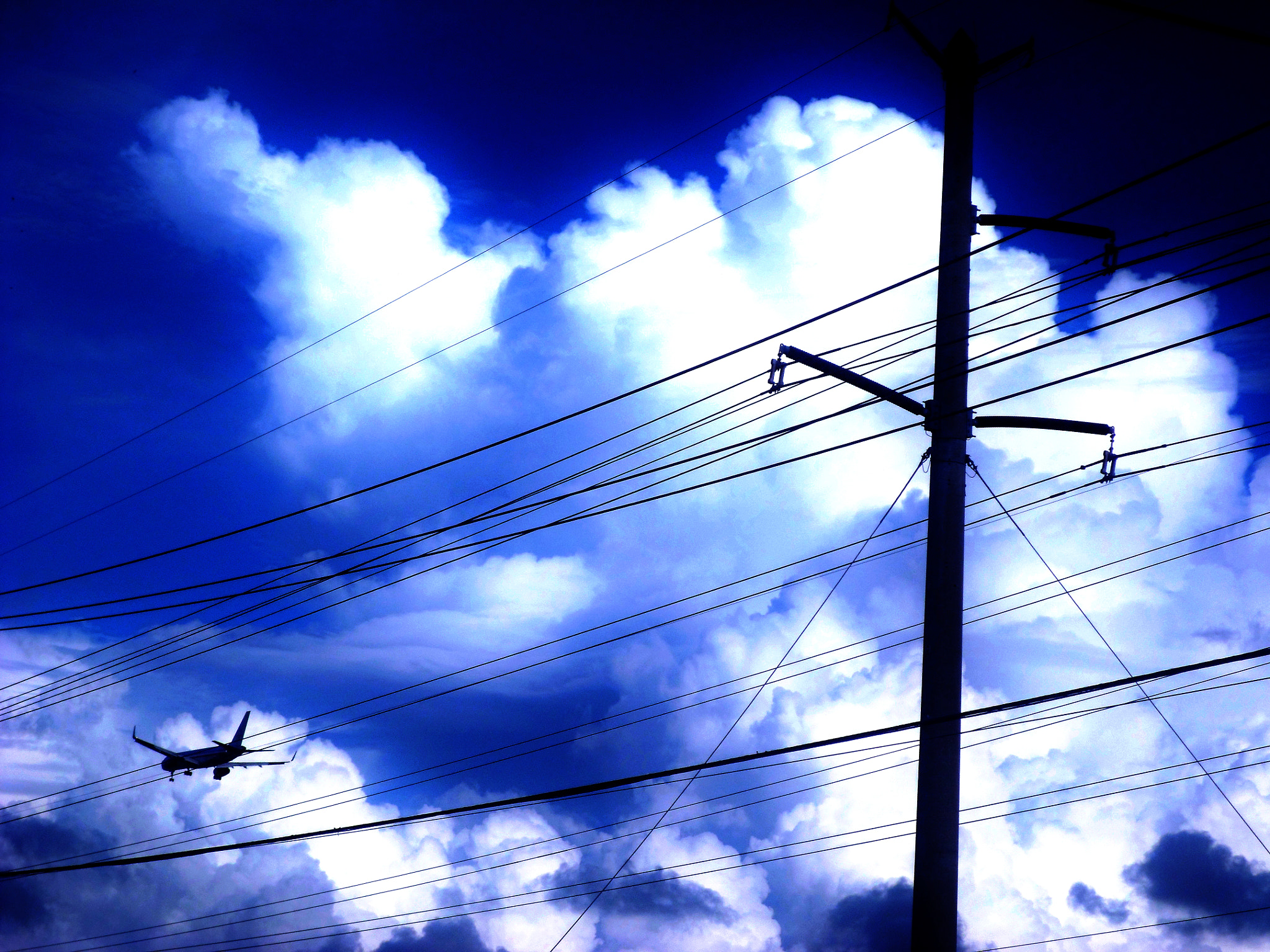 Samsung PL120,PL121 / VLUU PL120,PL121 sample photo. Sky shock landing photography