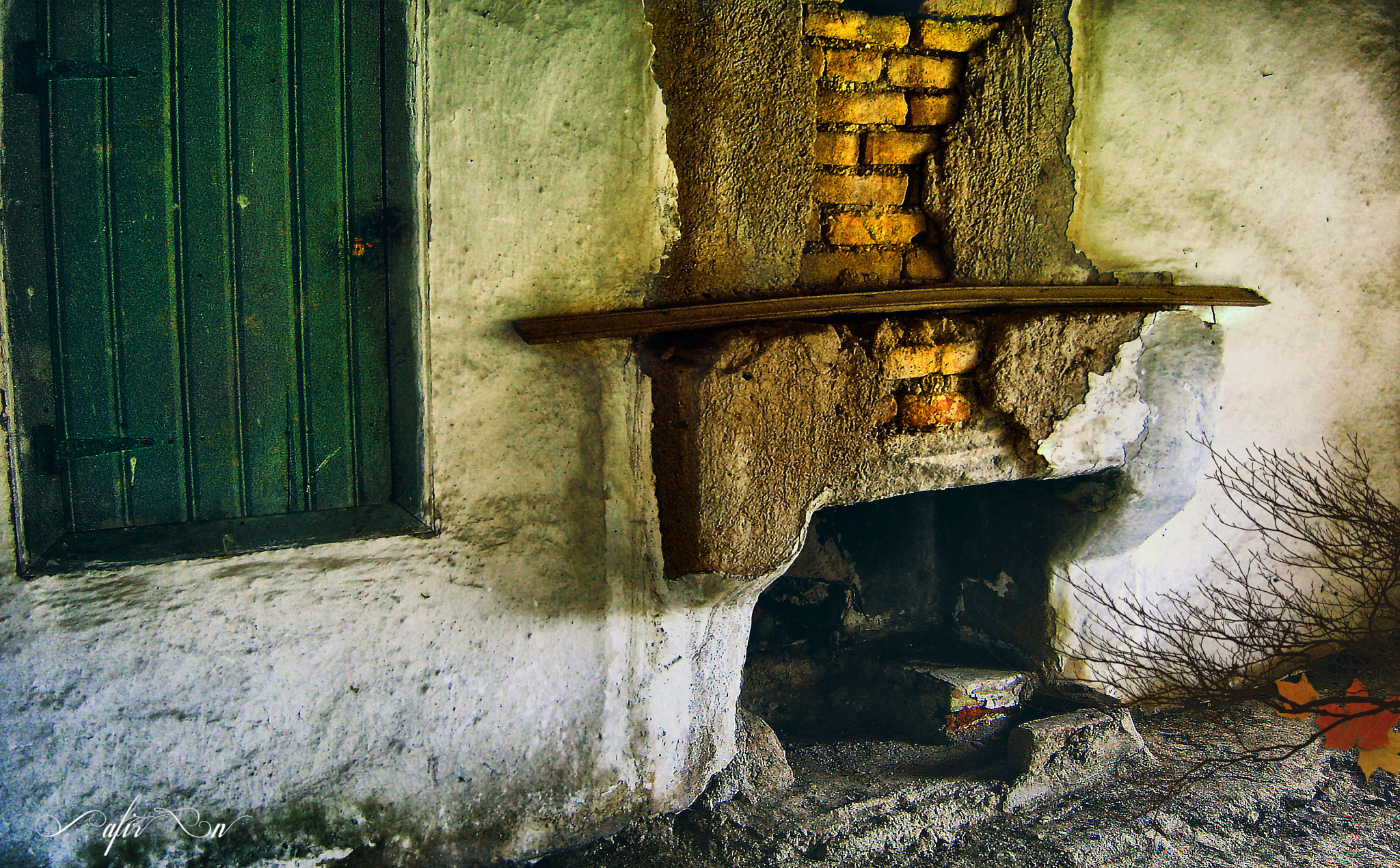 Sony DSC-P73 sample photo. Disgruntled fireplace photography